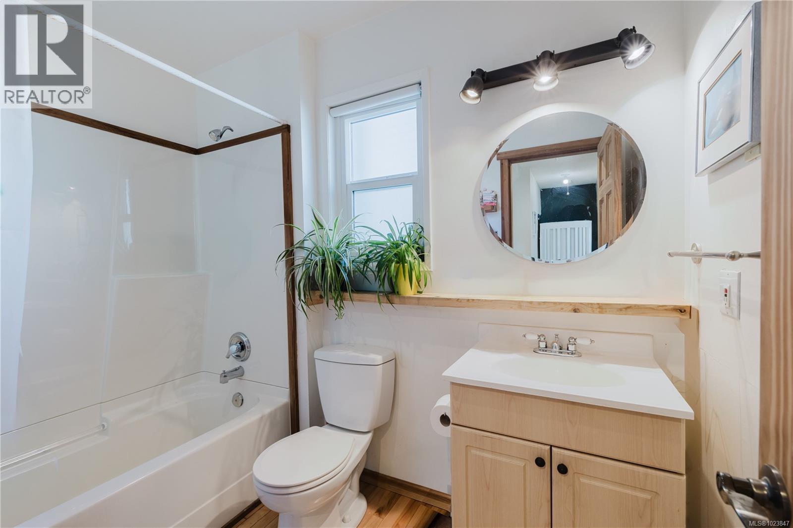 302 229 Ontario St, Victoria