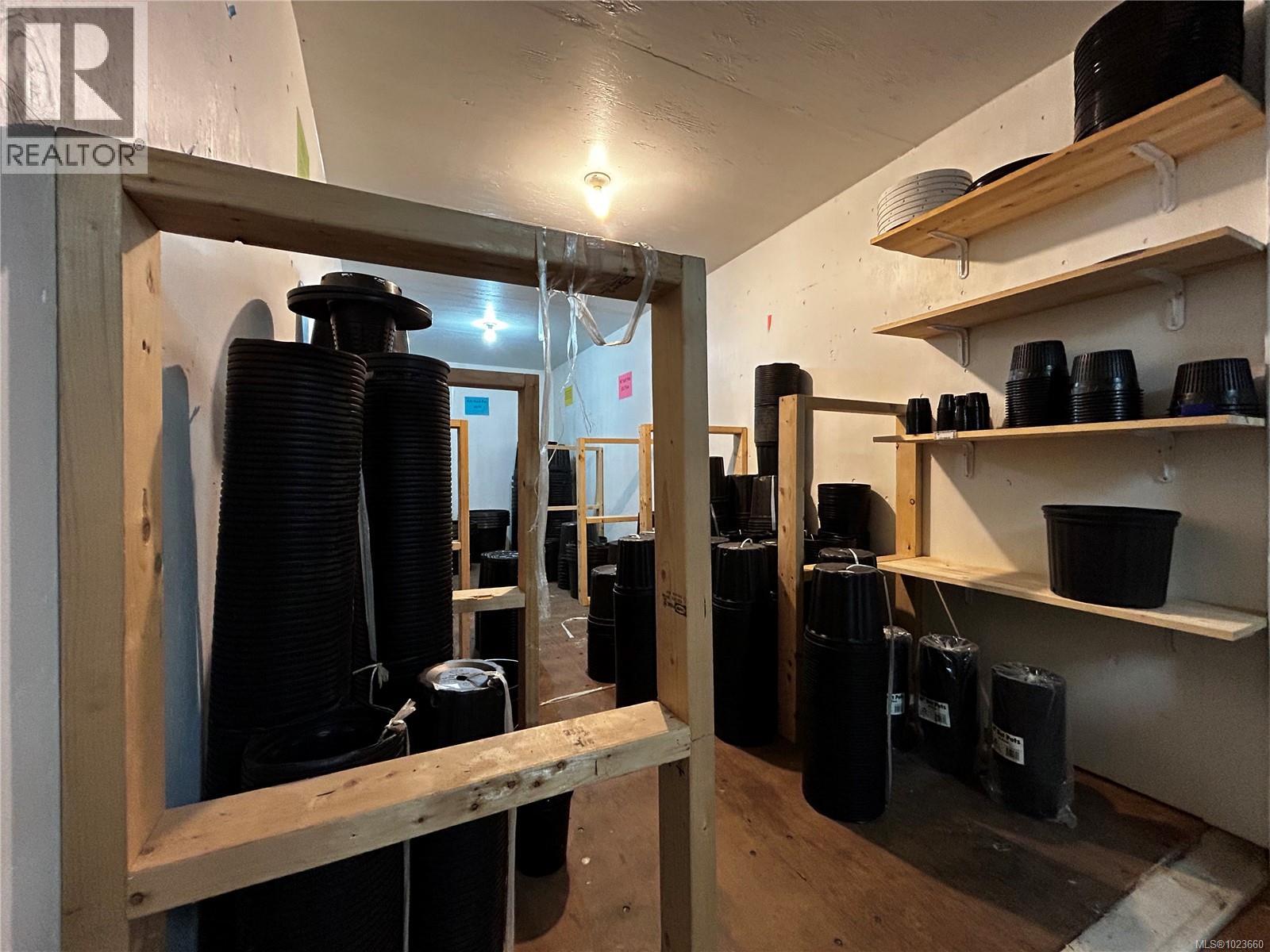 6512 Bell McKinnon Rd, Duncan