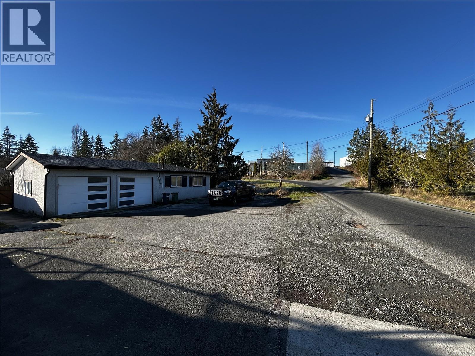 6512 Bell McKinnon Rd, Duncan