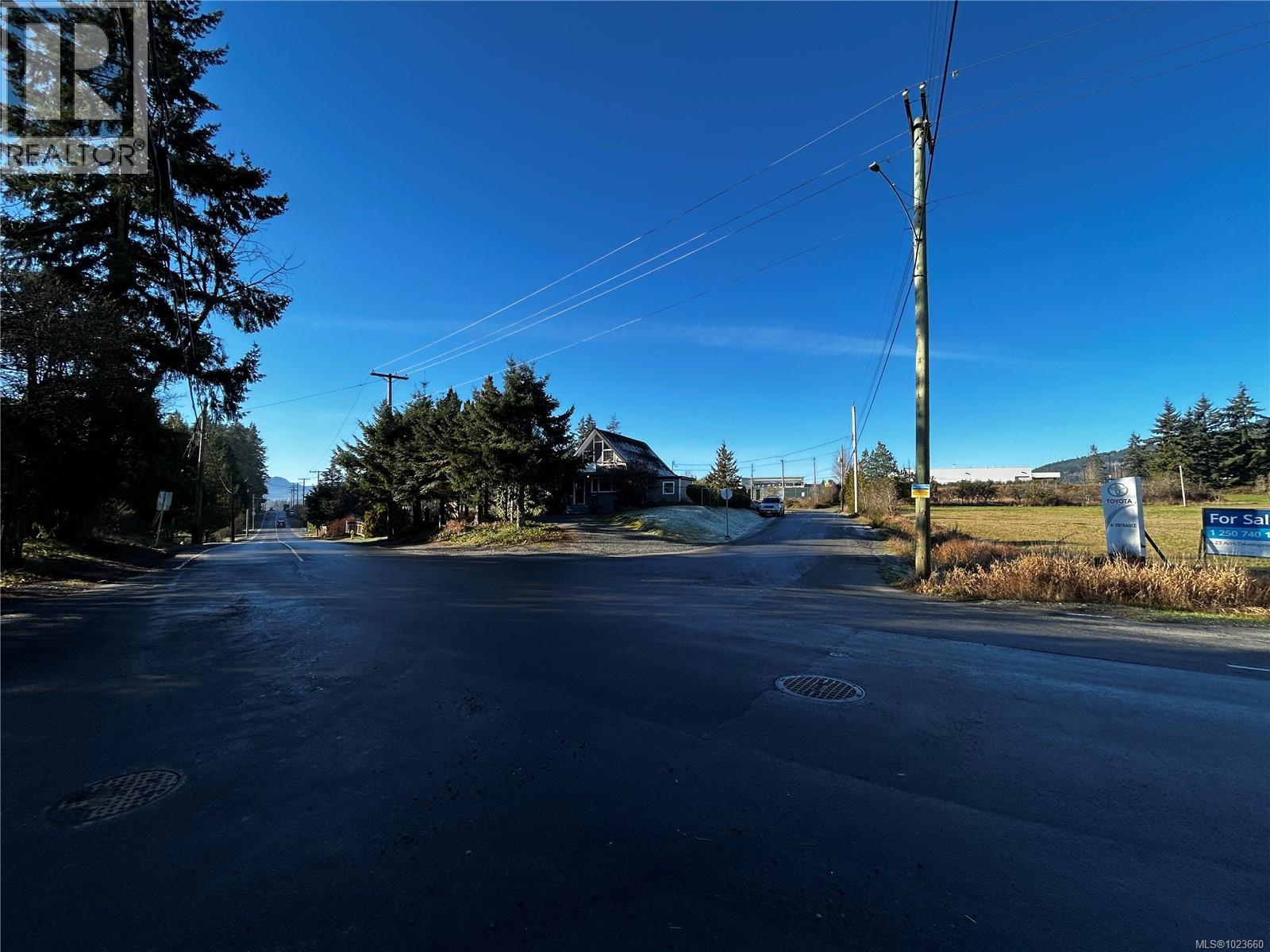 6512 Bell McKinnon Rd, Duncan