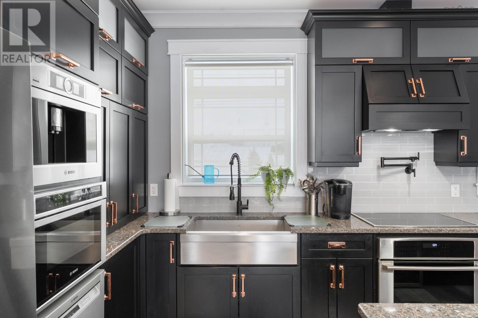 Property 7 of 39 of 3387 Highway 1