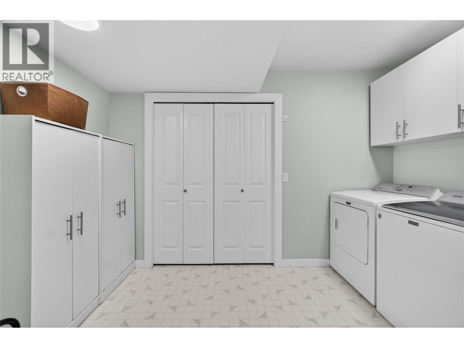  1850 33 Street Northeast, Salmon Arm