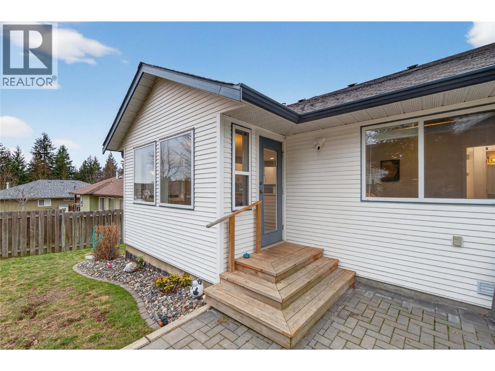  1850 33 Street Northeast, Salmon Arm