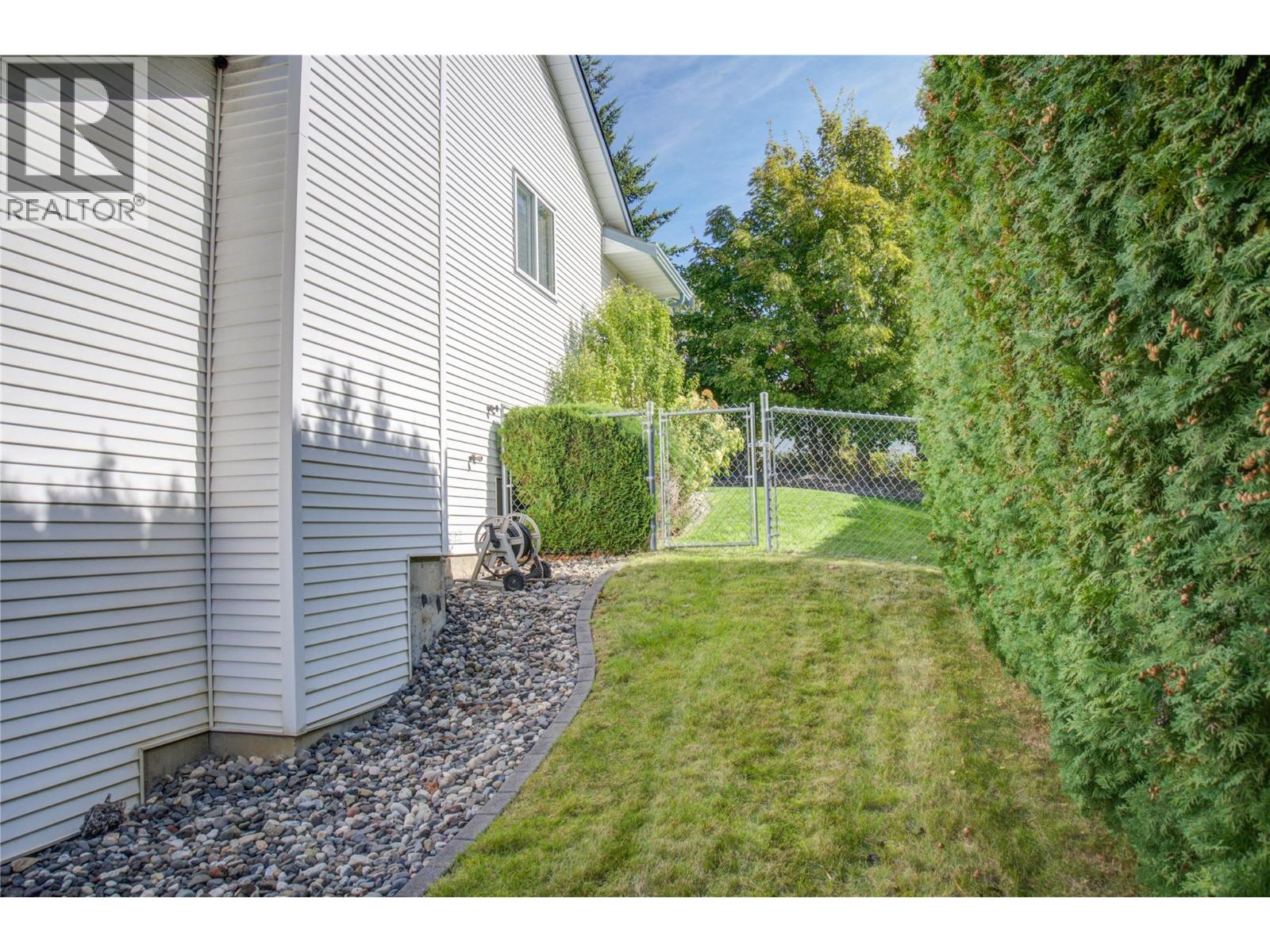  1850 33 Street Northeast, Salmon Arm