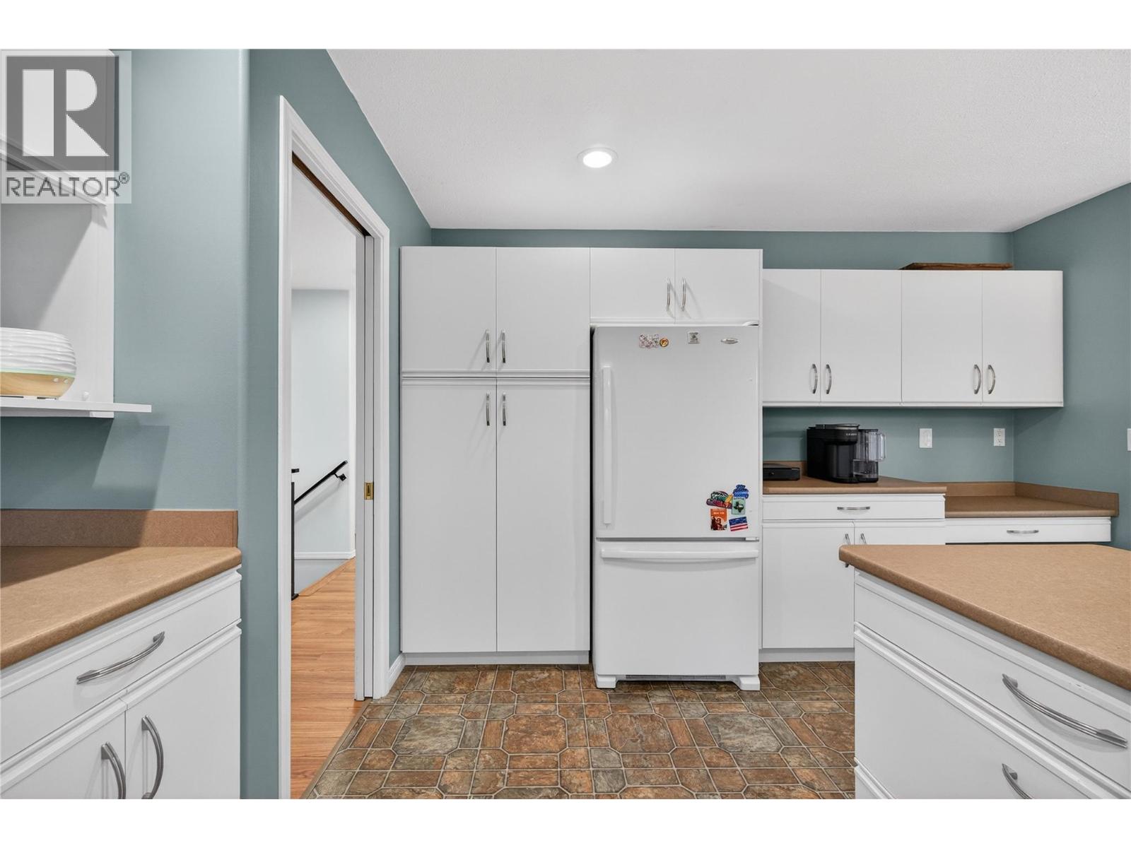  1850 33 Street Northeast, Salmon Arm