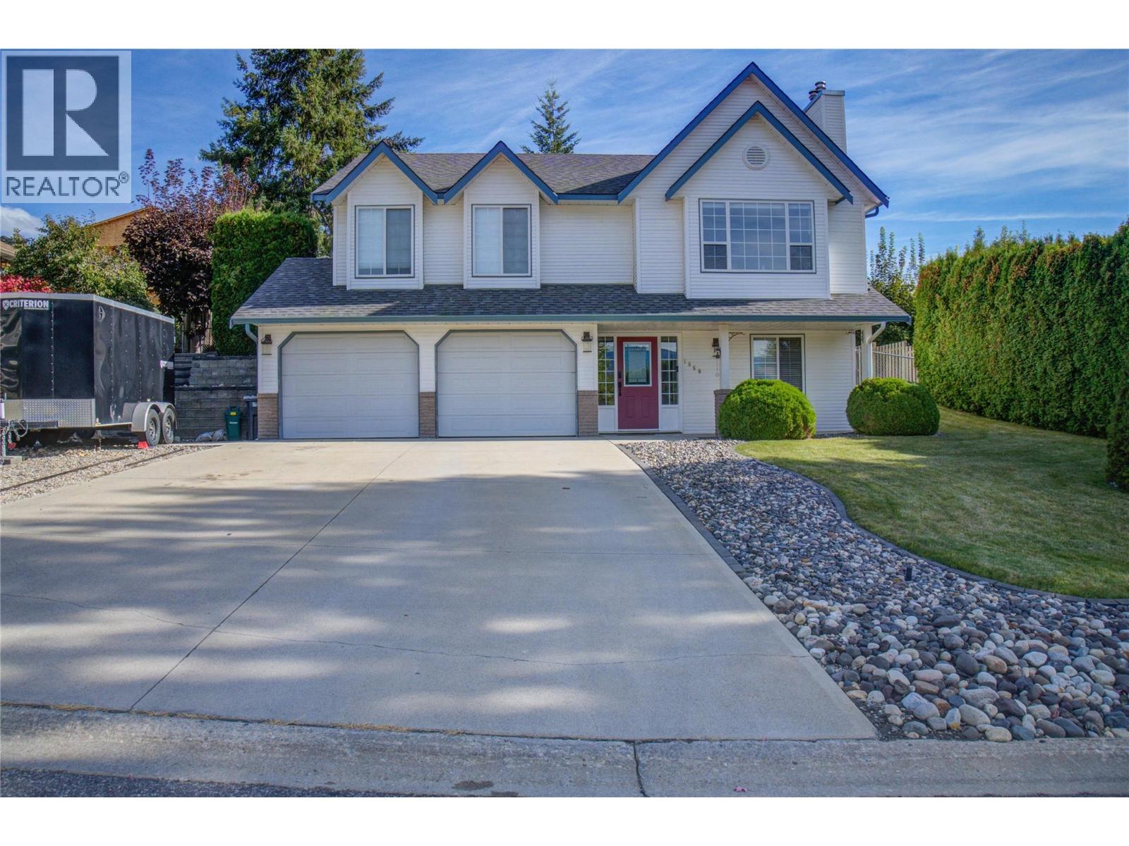  1850 33 Street Northeast, Salmon Arm
