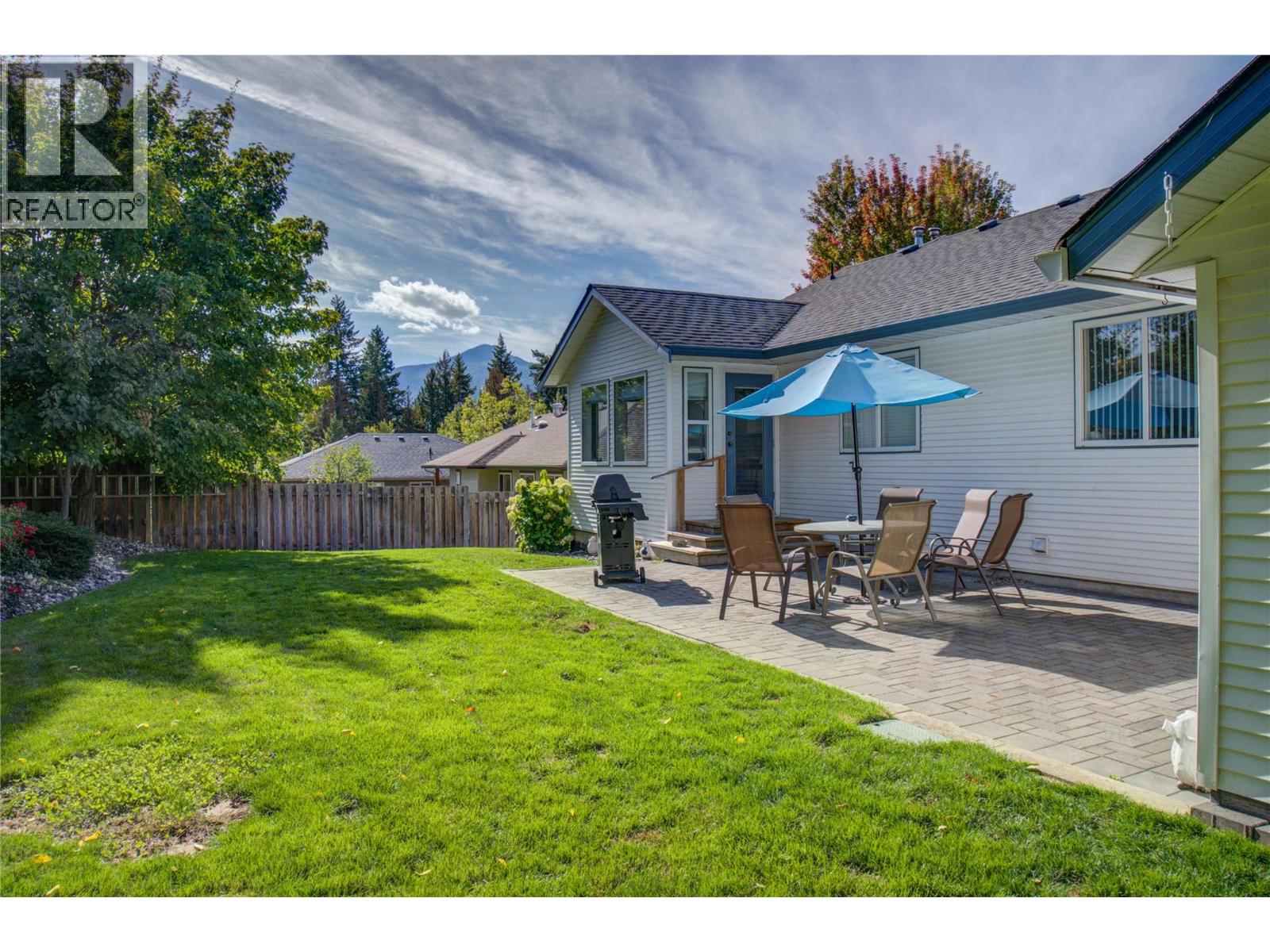  1850 33 Street Northeast, Salmon Arm