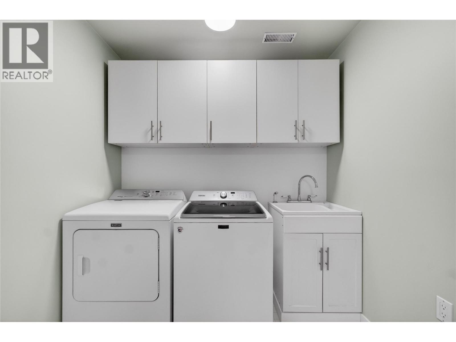  1850 33 Street Northeast, Salmon Arm