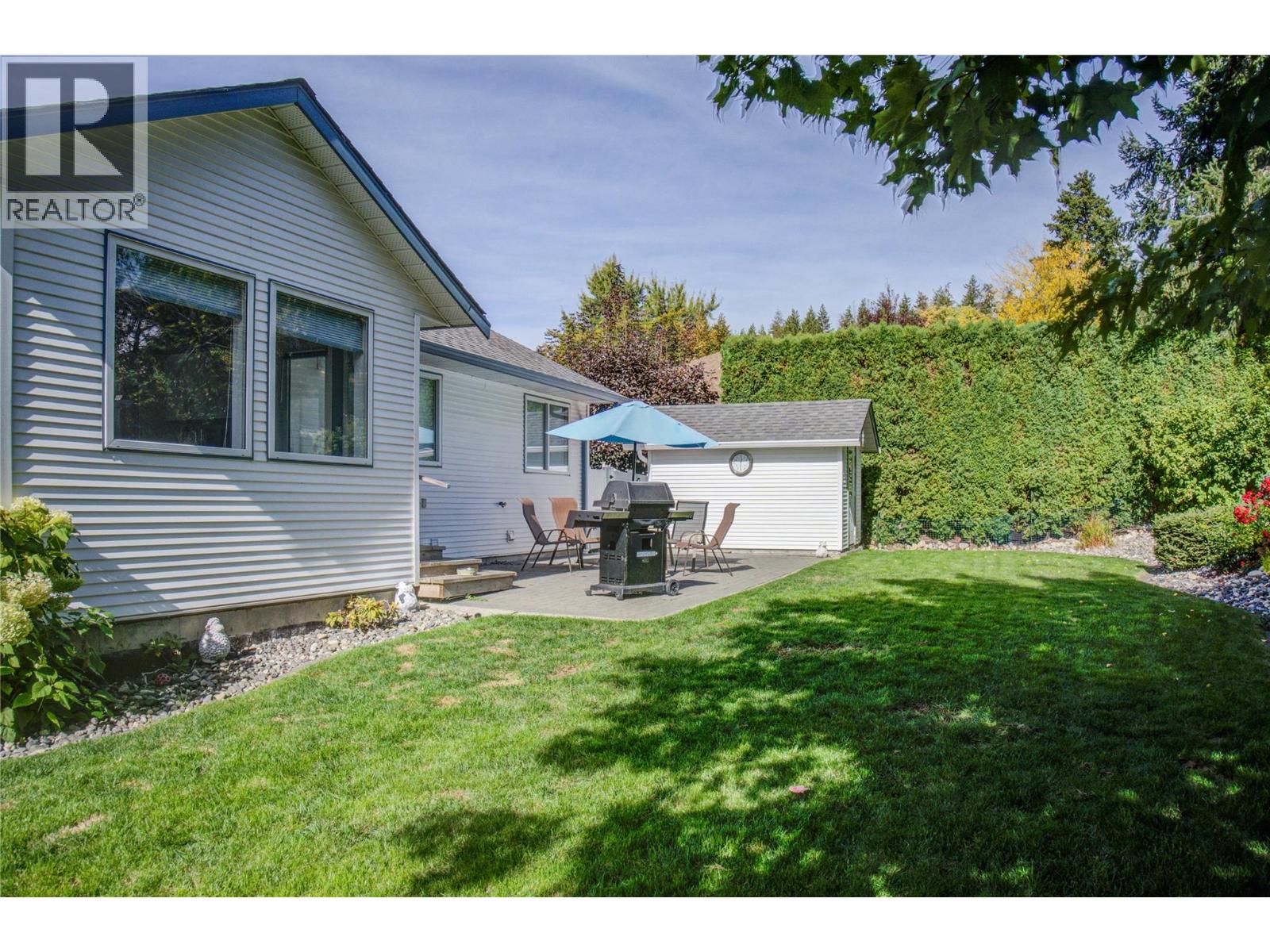  1850 33 Street Northeast, Salmon Arm