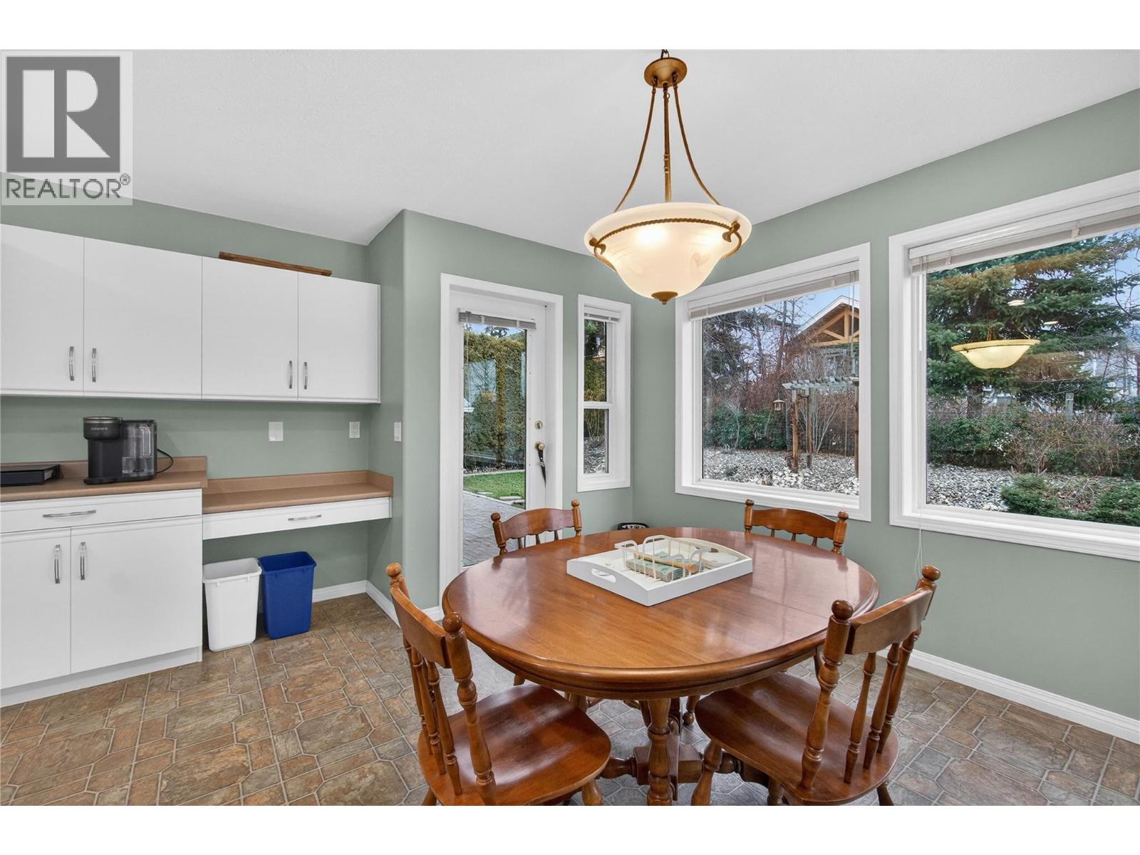  1850 33 Street Northeast, Salmon Arm