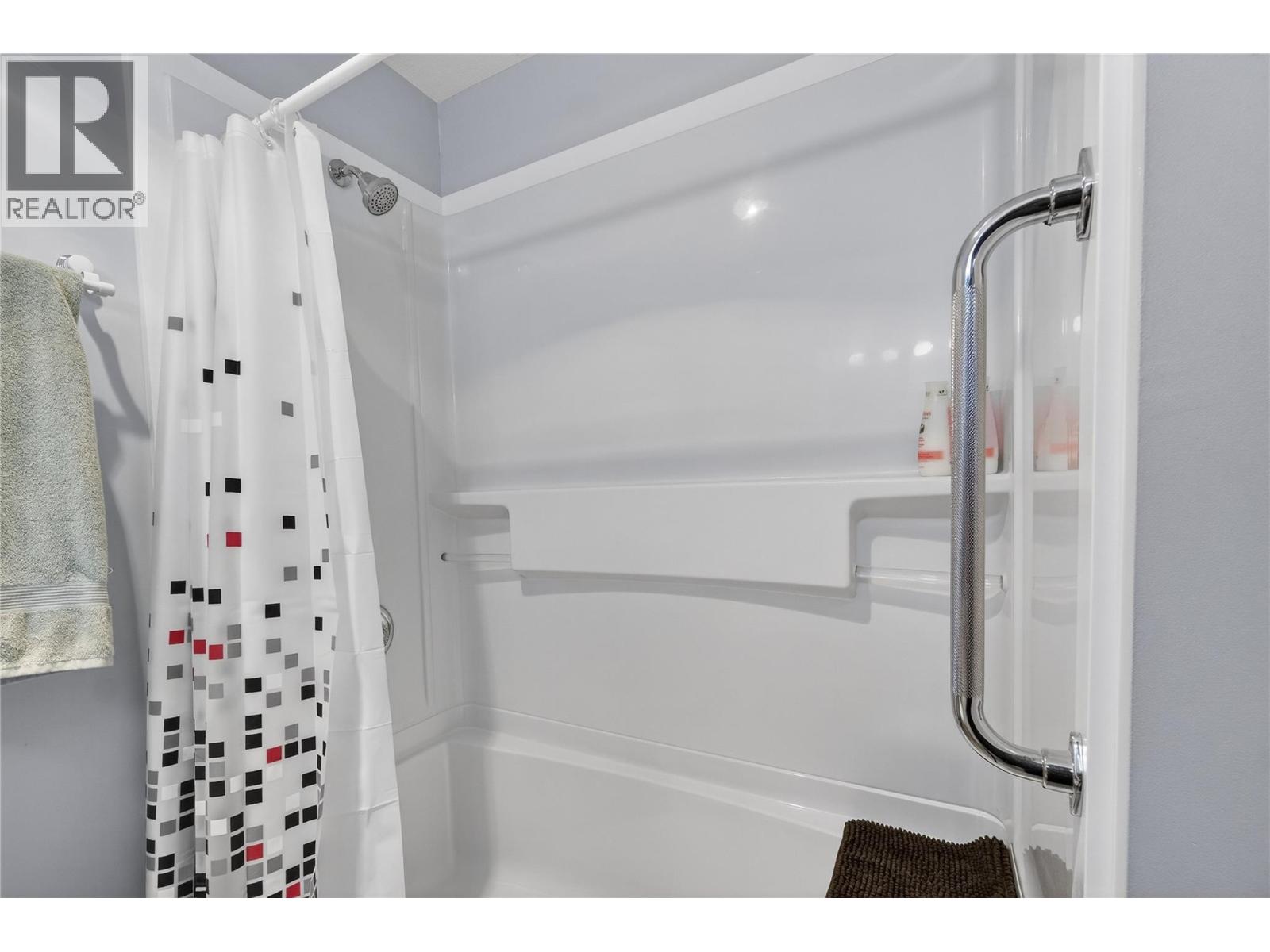 1850 33 Street NE - 33