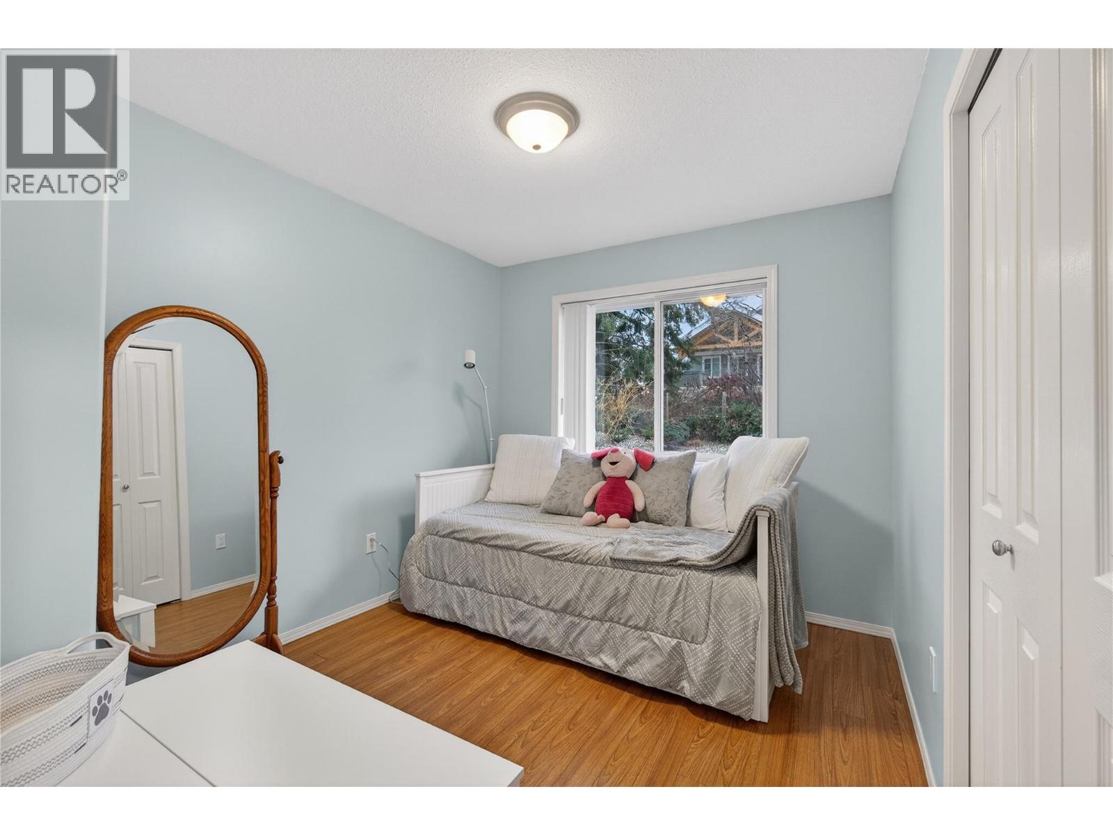  1850 33 Street Northeast, Salmon Arm