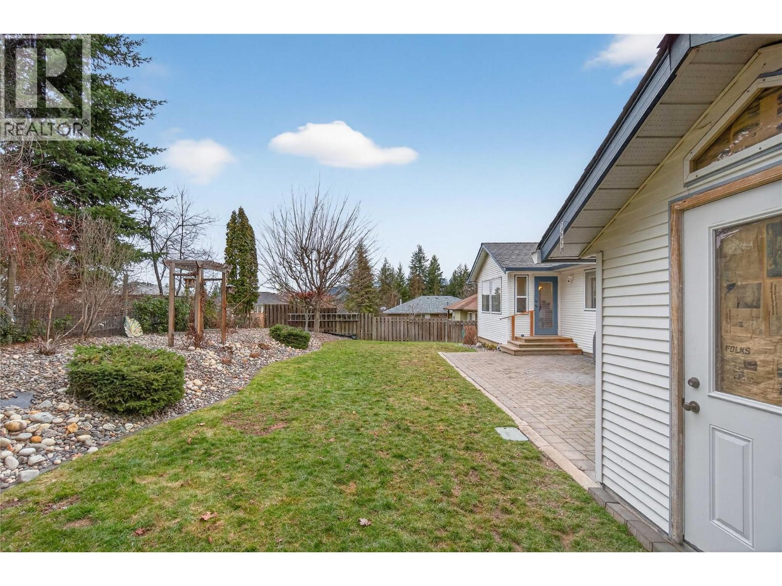  1850 33 Street Northeast, Salmon Arm