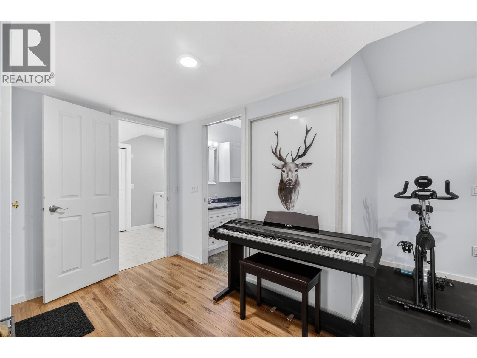  1850 33 Street Northeast, Salmon Arm