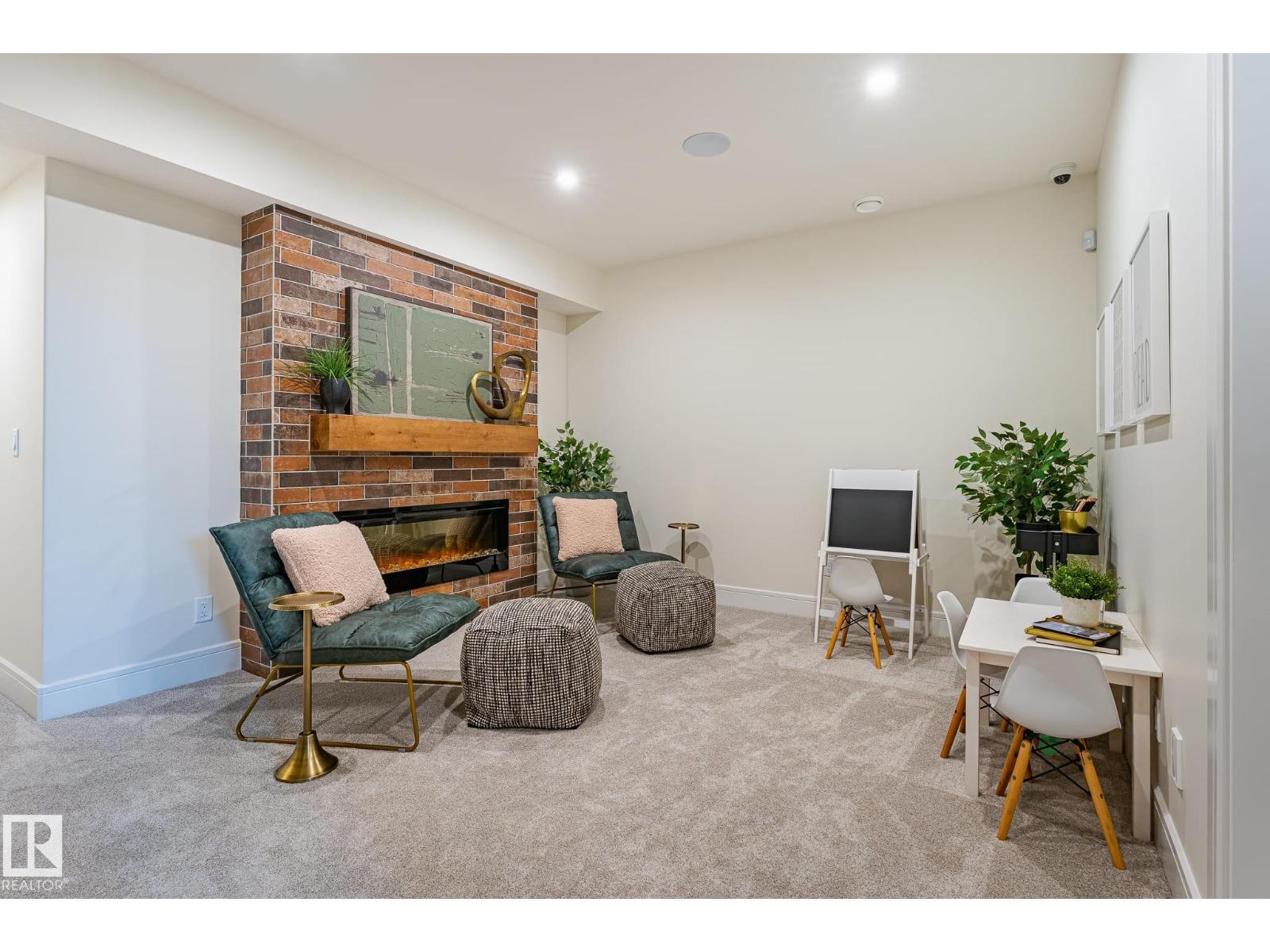 18 EMERALD WY, Spruce Grove