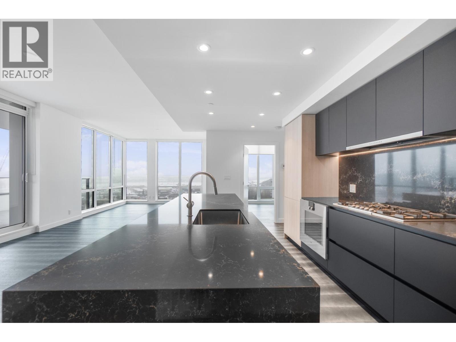 2604 1500 FERN STREET, North Vancouver