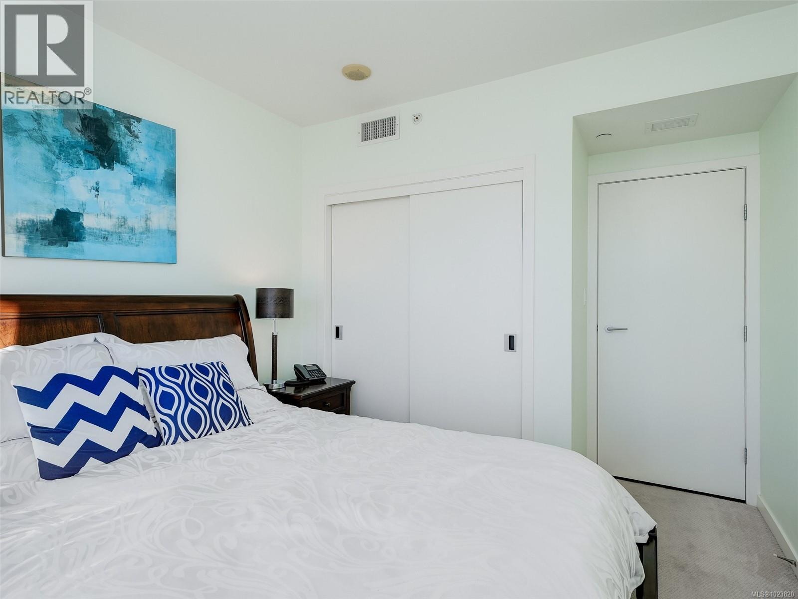 #806 707 Courtney St - 18