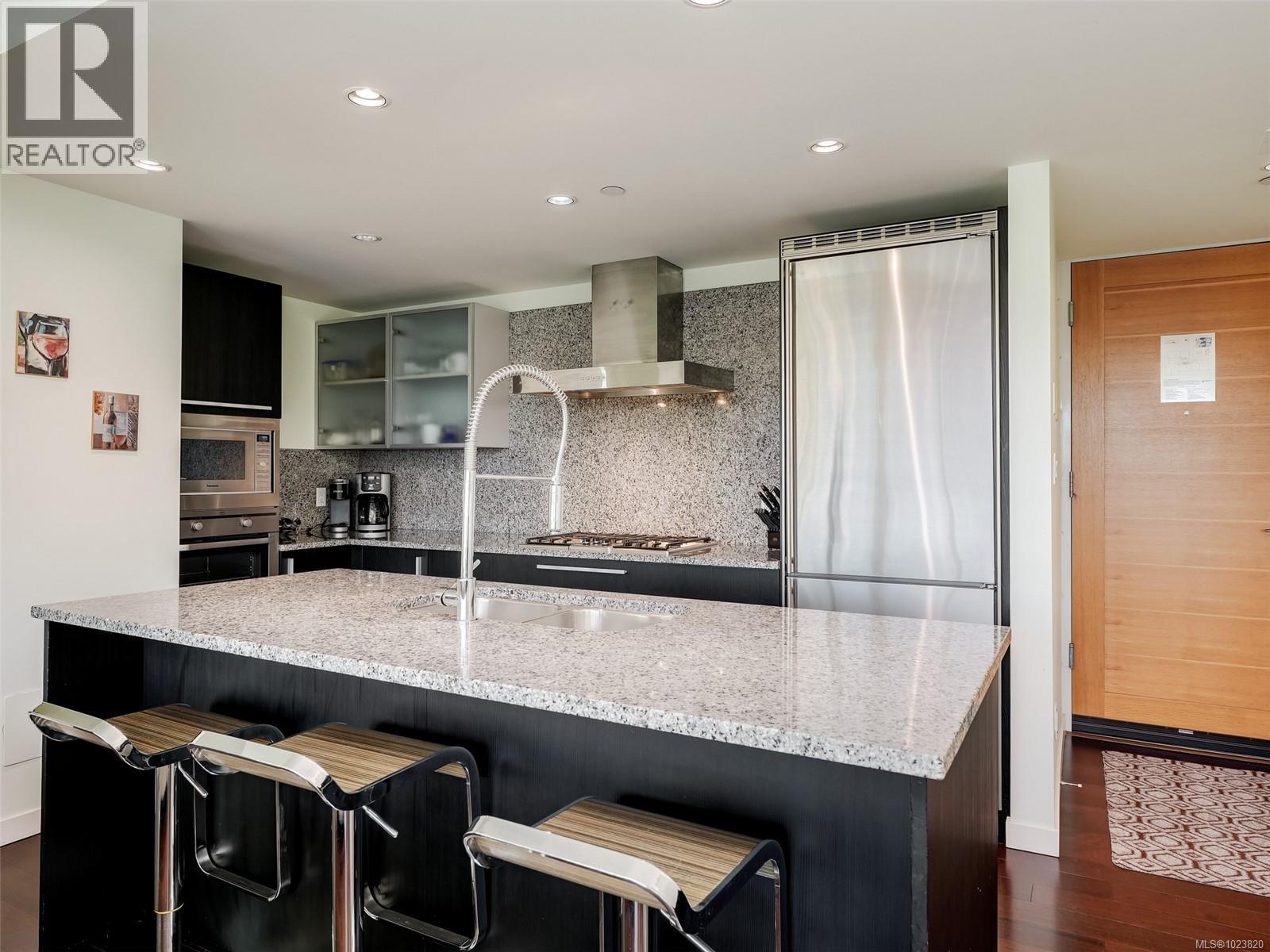 #806 707 COURTNEY ST - 7