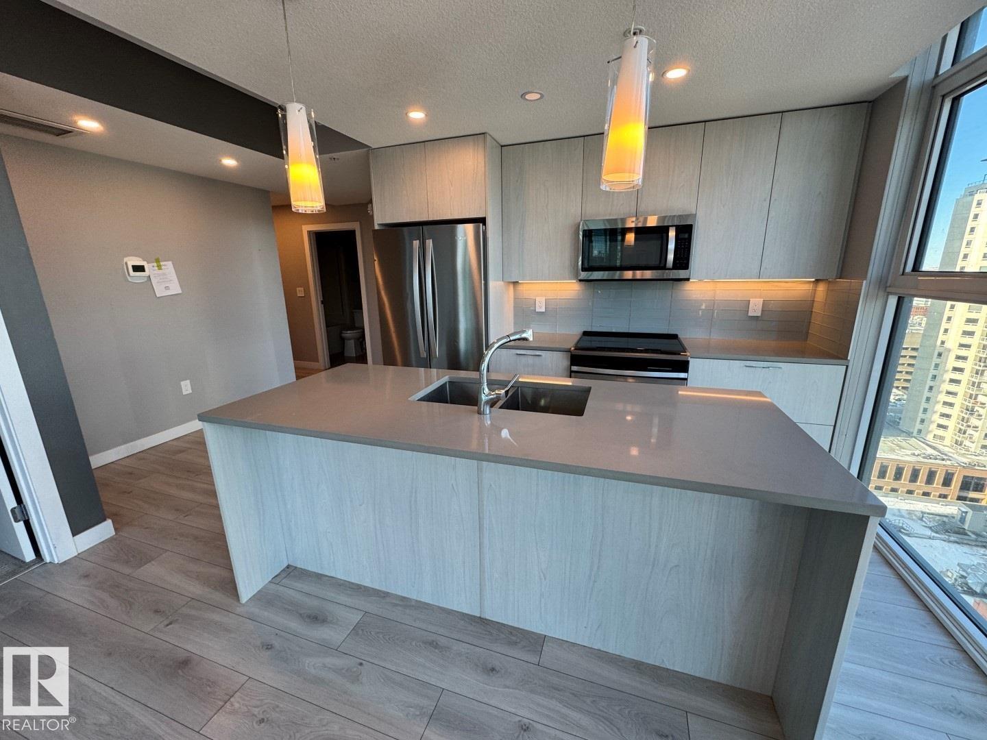 
          2103 10180 103 Street NW
            <br/>
            <span>Edmonton</span>
            , 
            <span>AB</span>
             <span>T5J0L1</span>
         - Photo 14