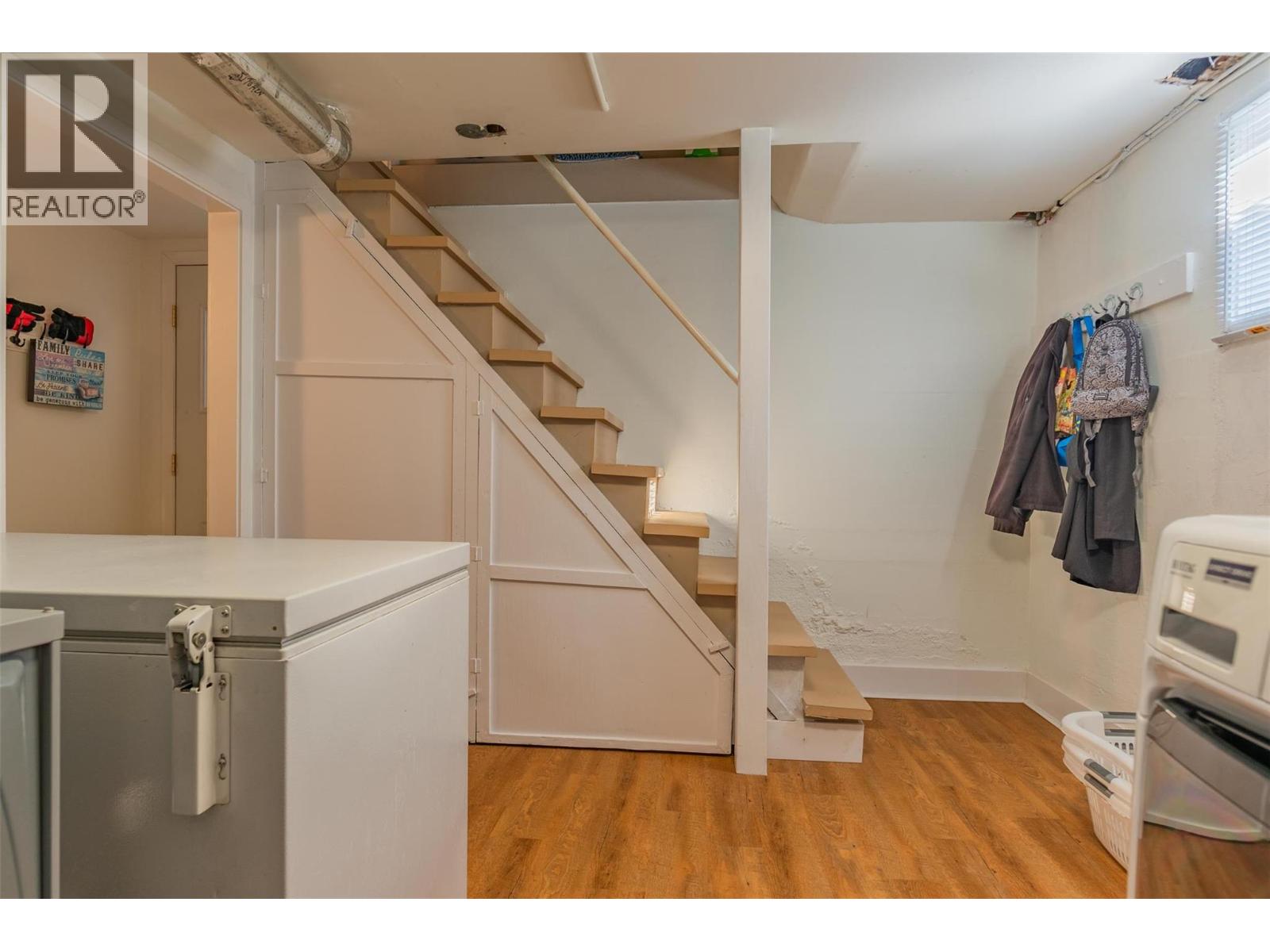 1631 Fifth Avenue, Trail