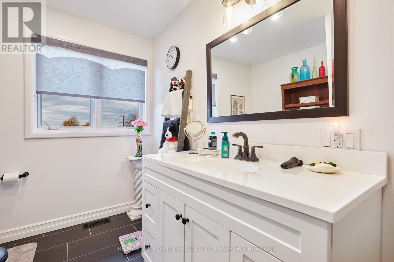115 IVY AVENUE, Renfrew, Ontario
