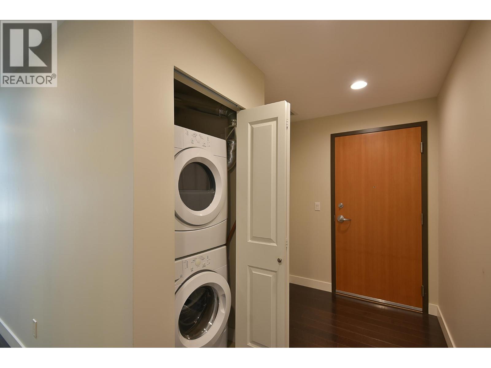 306 5665 TEREDO STREET, Sechelt