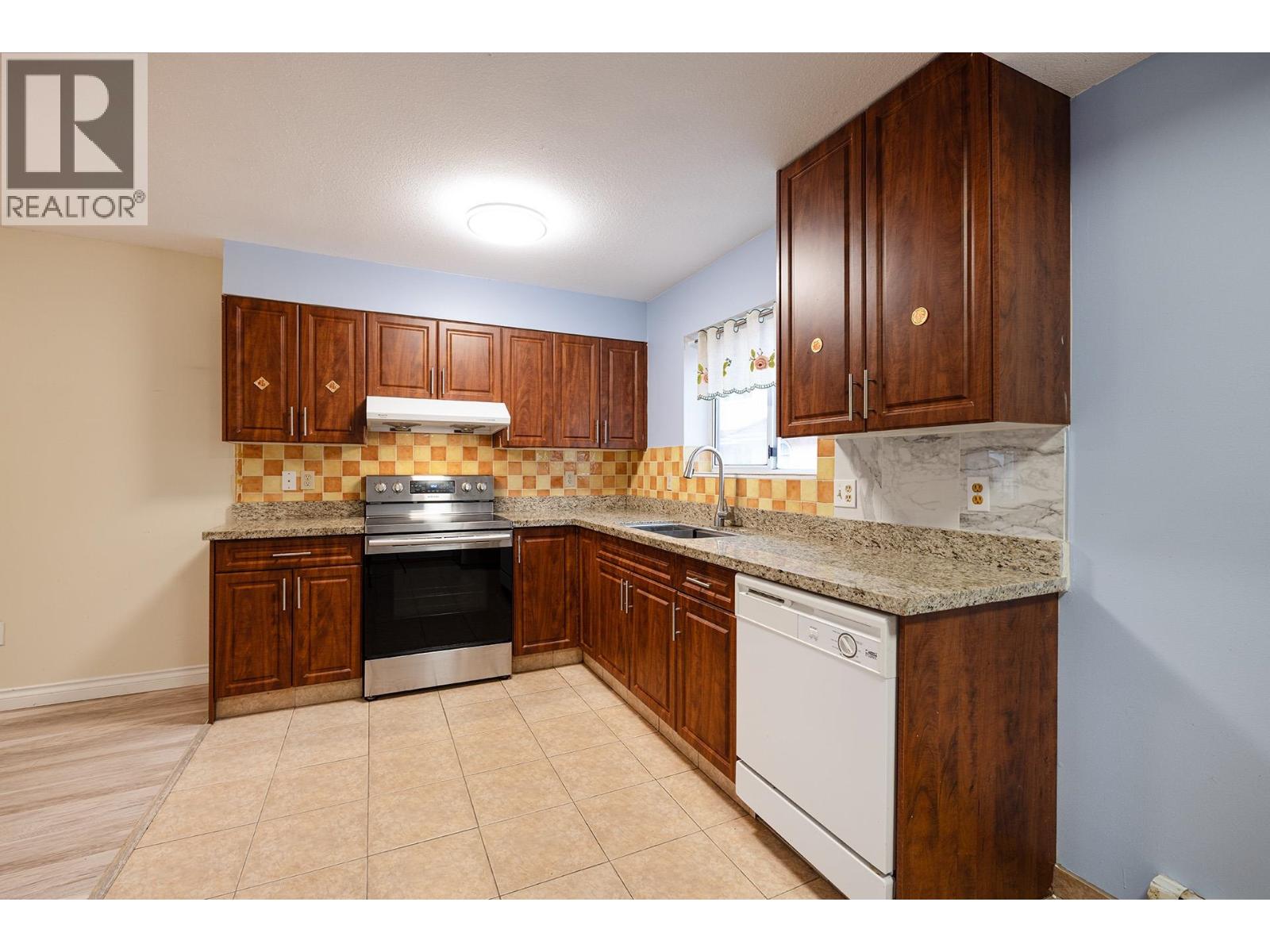 #5-8651 GENERAL CURRIE Road, Richmond