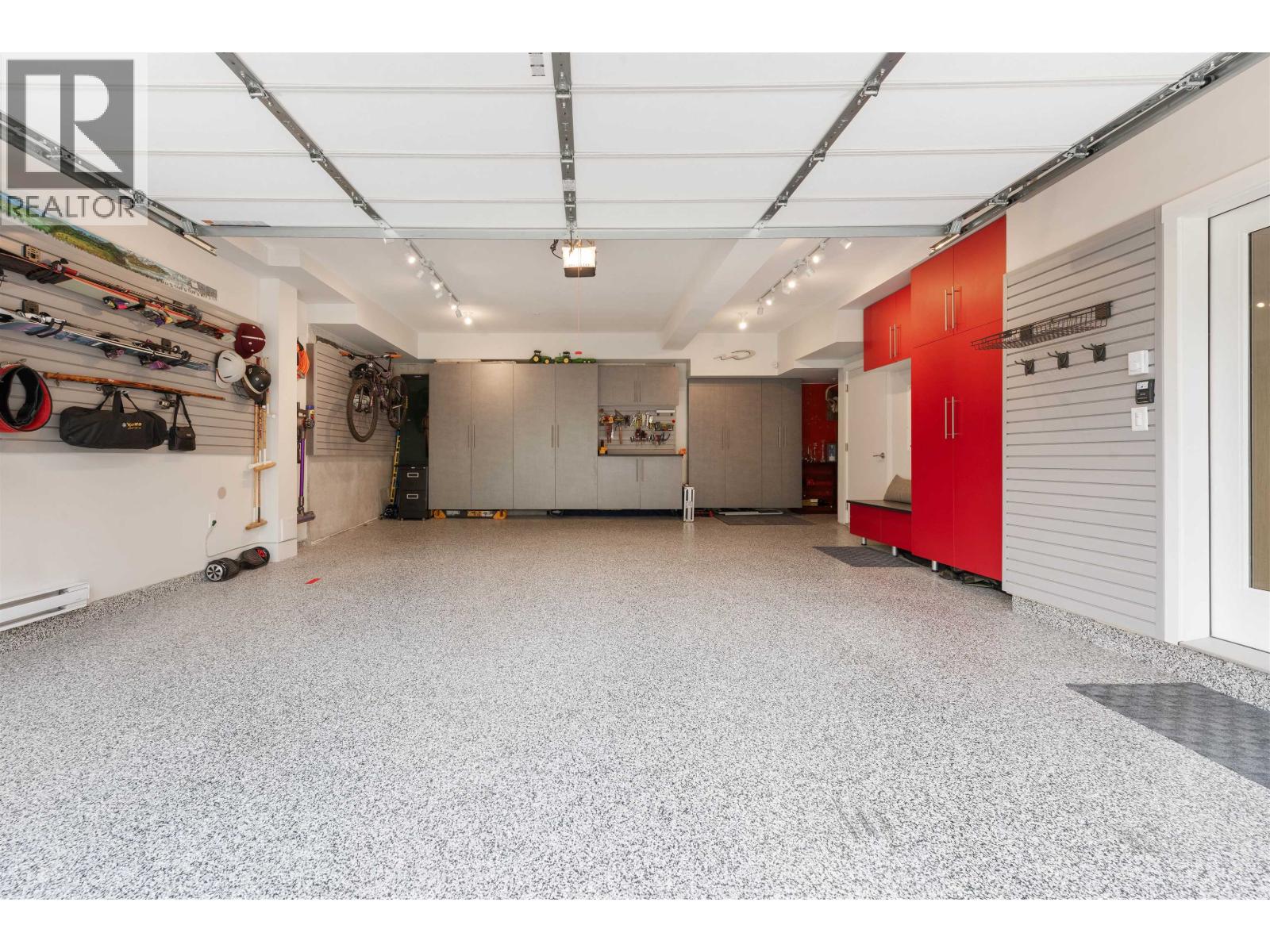 41204 HIGHLINE PLACE, Squamish