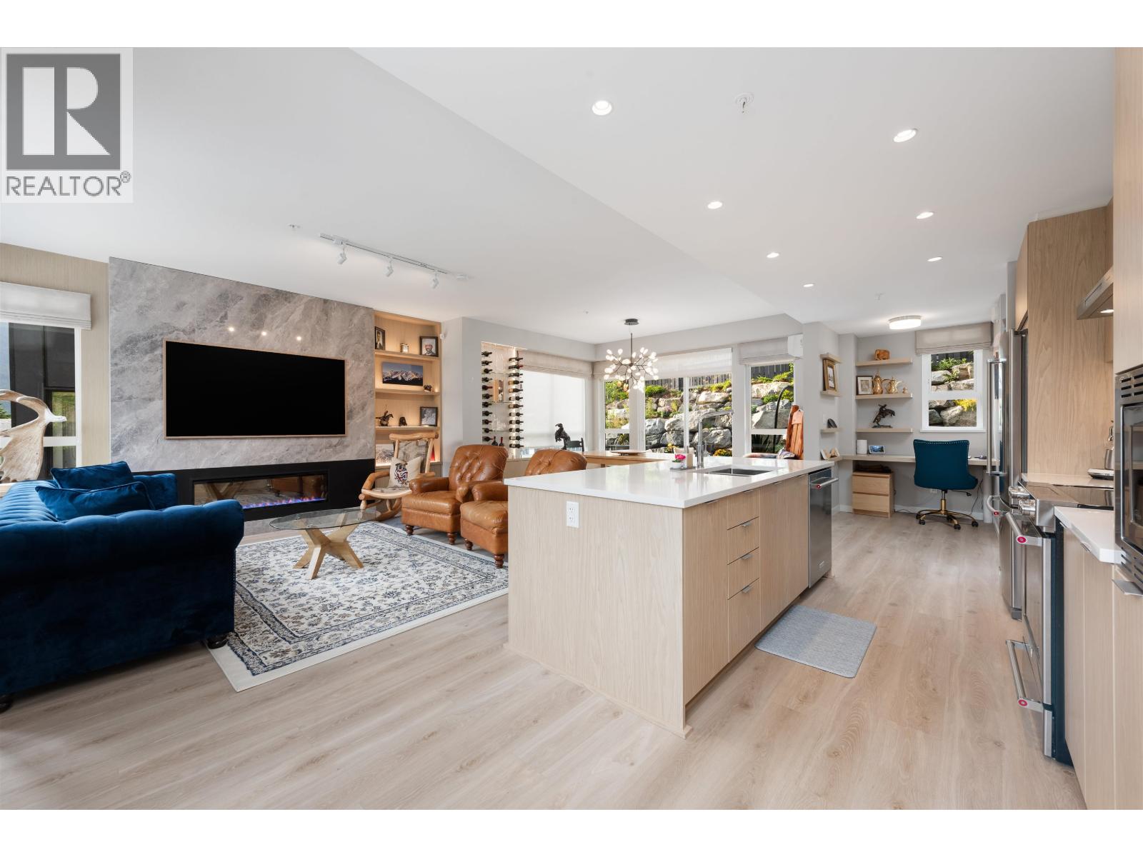 41204 HIGHLINE PLACE, Squamish
