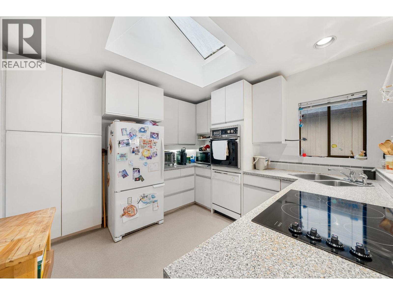 741 E 14TH STREET, North Vancouver