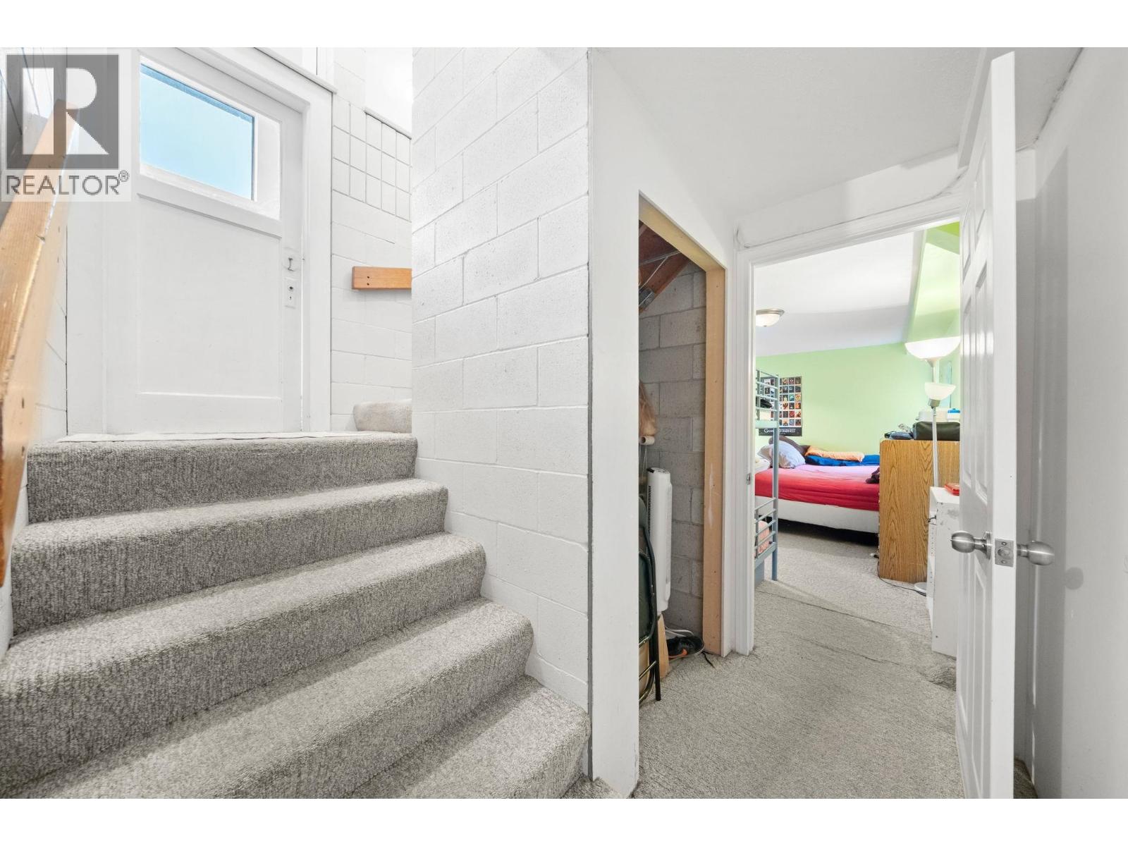 741 E 14TH STREET, North Vancouver