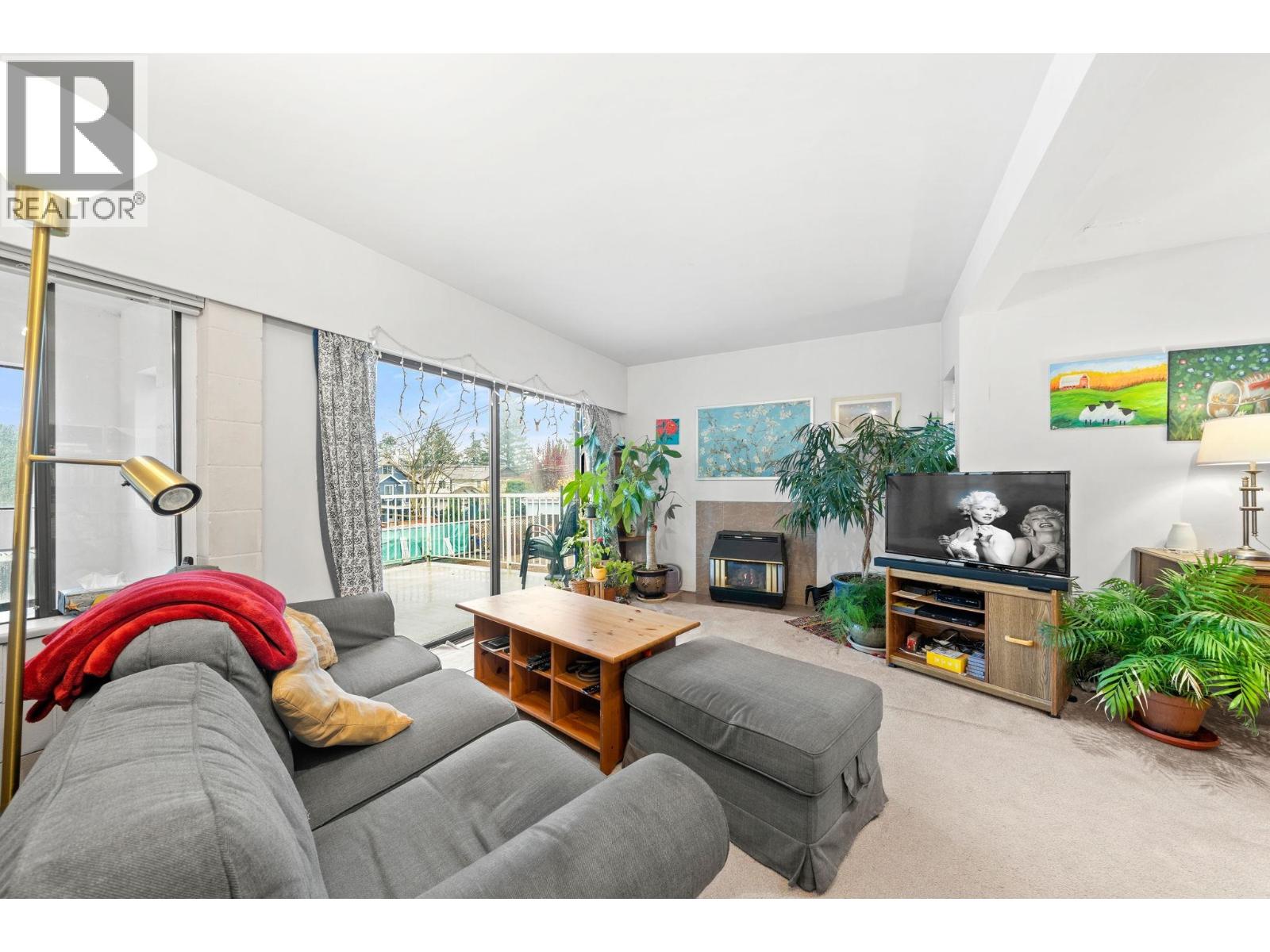 741 E 14TH STREET, North Vancouver