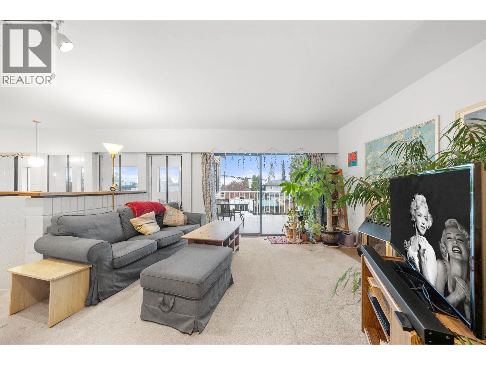 741 E 14TH STREET, North Vancouver