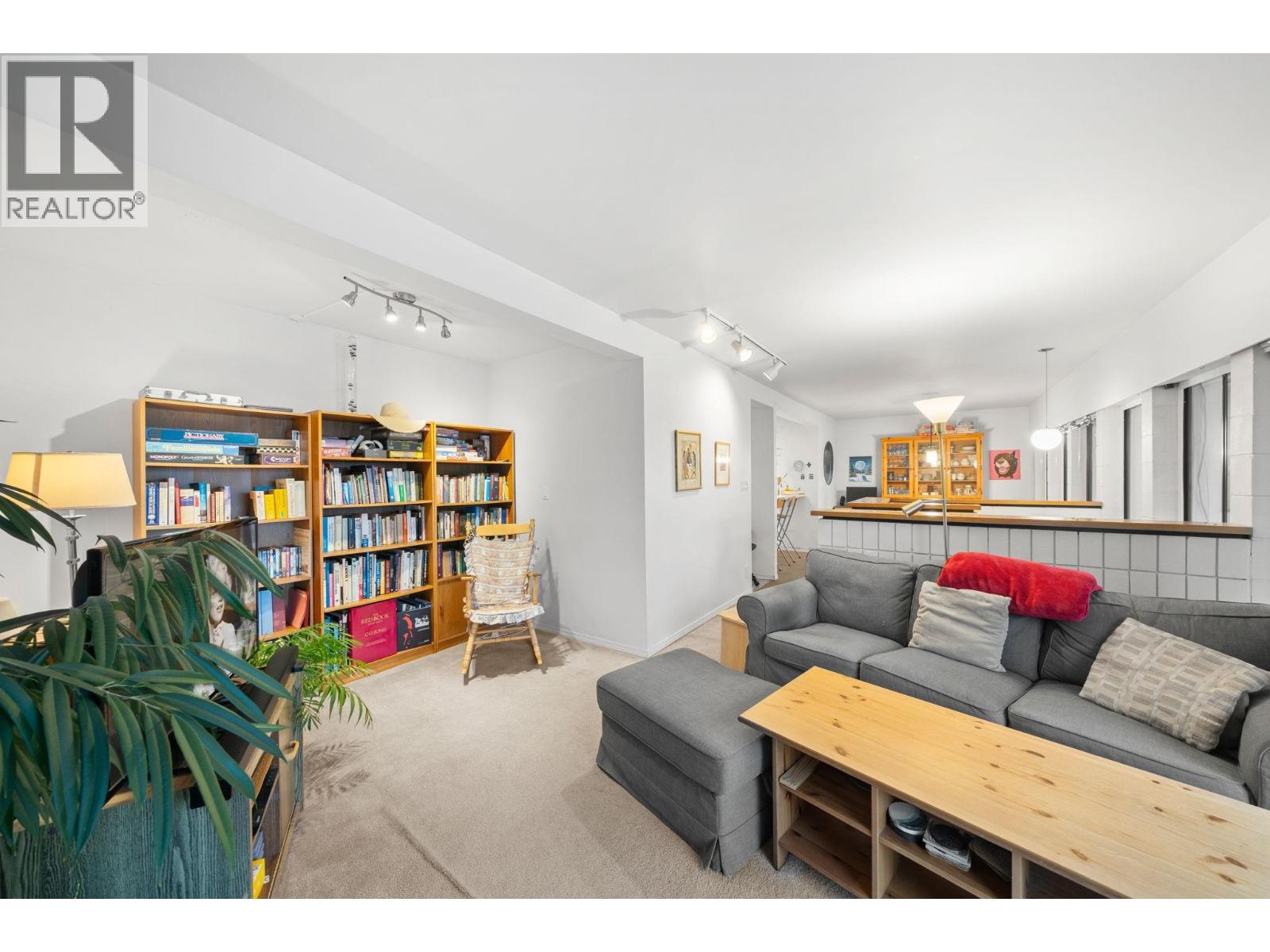 741 E 14TH STREET, North Vancouver