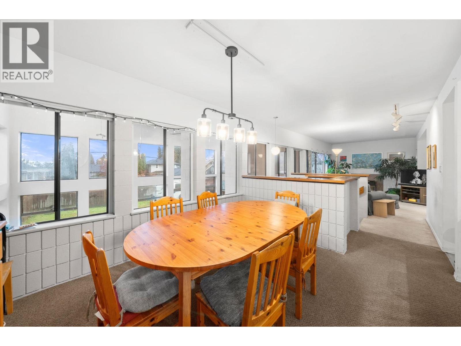 741 E 14TH STREET, North Vancouver