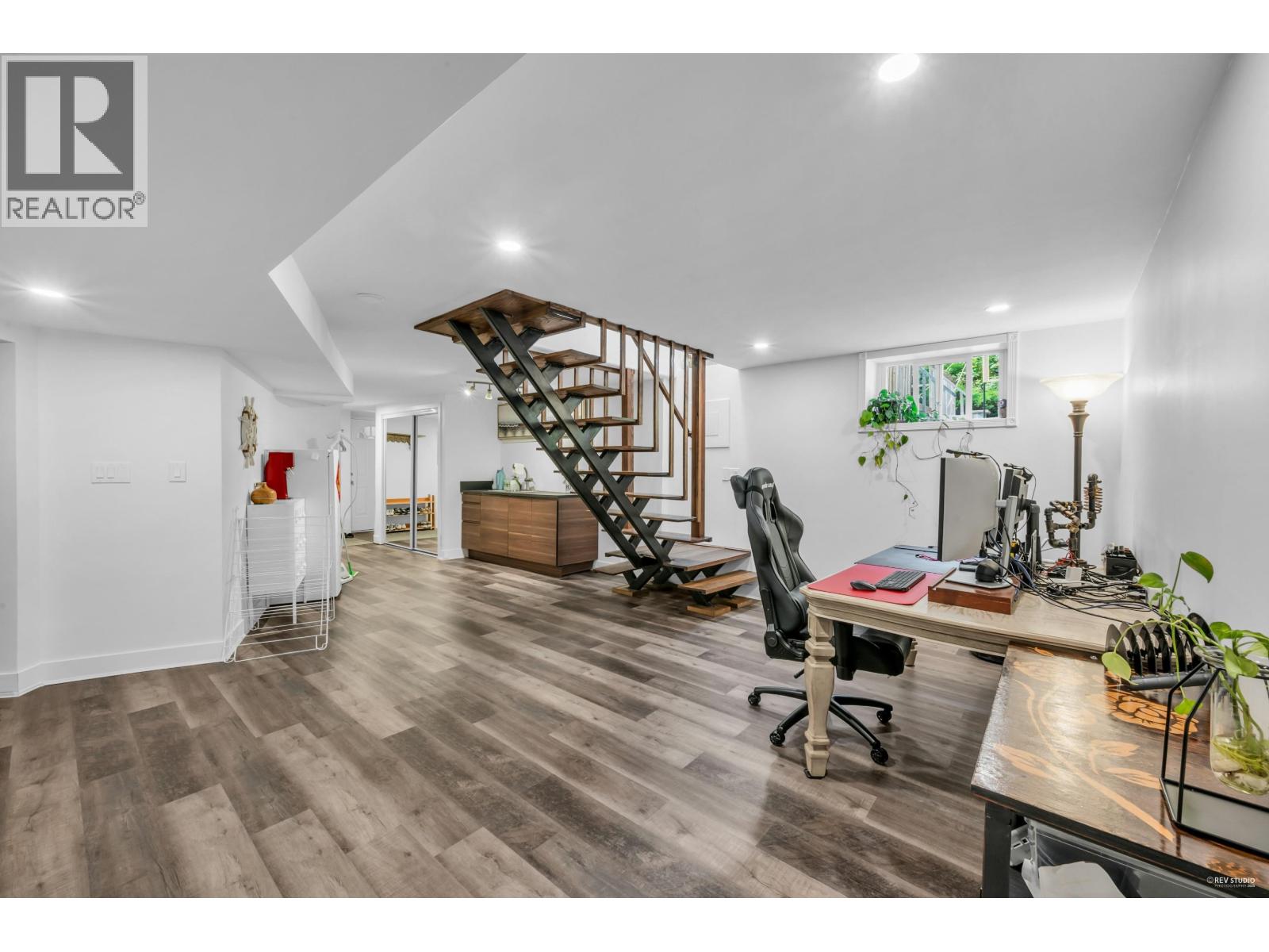 341 RABBIT LANE, West Vancouver