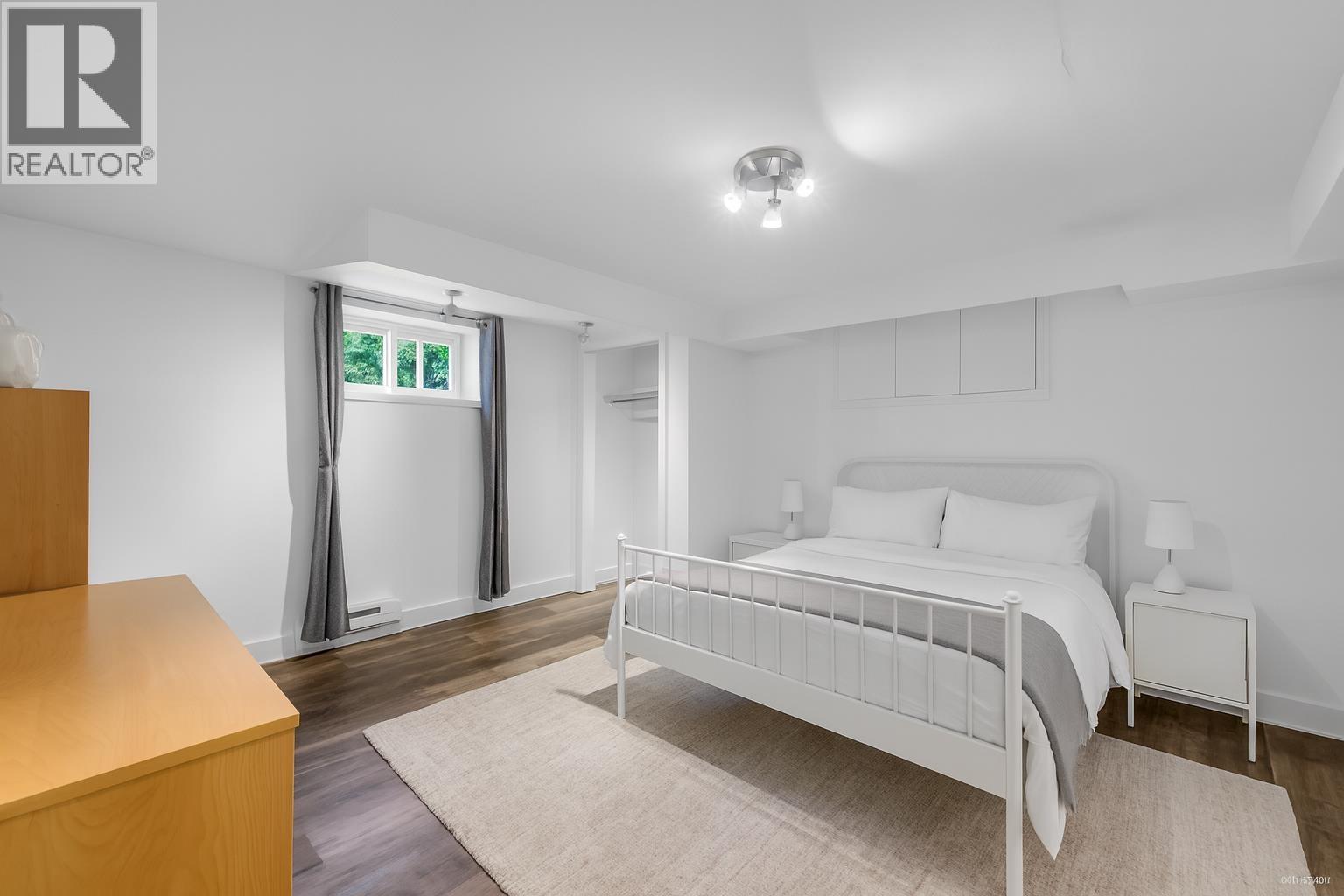 341 RABBIT LANE, West Vancouver