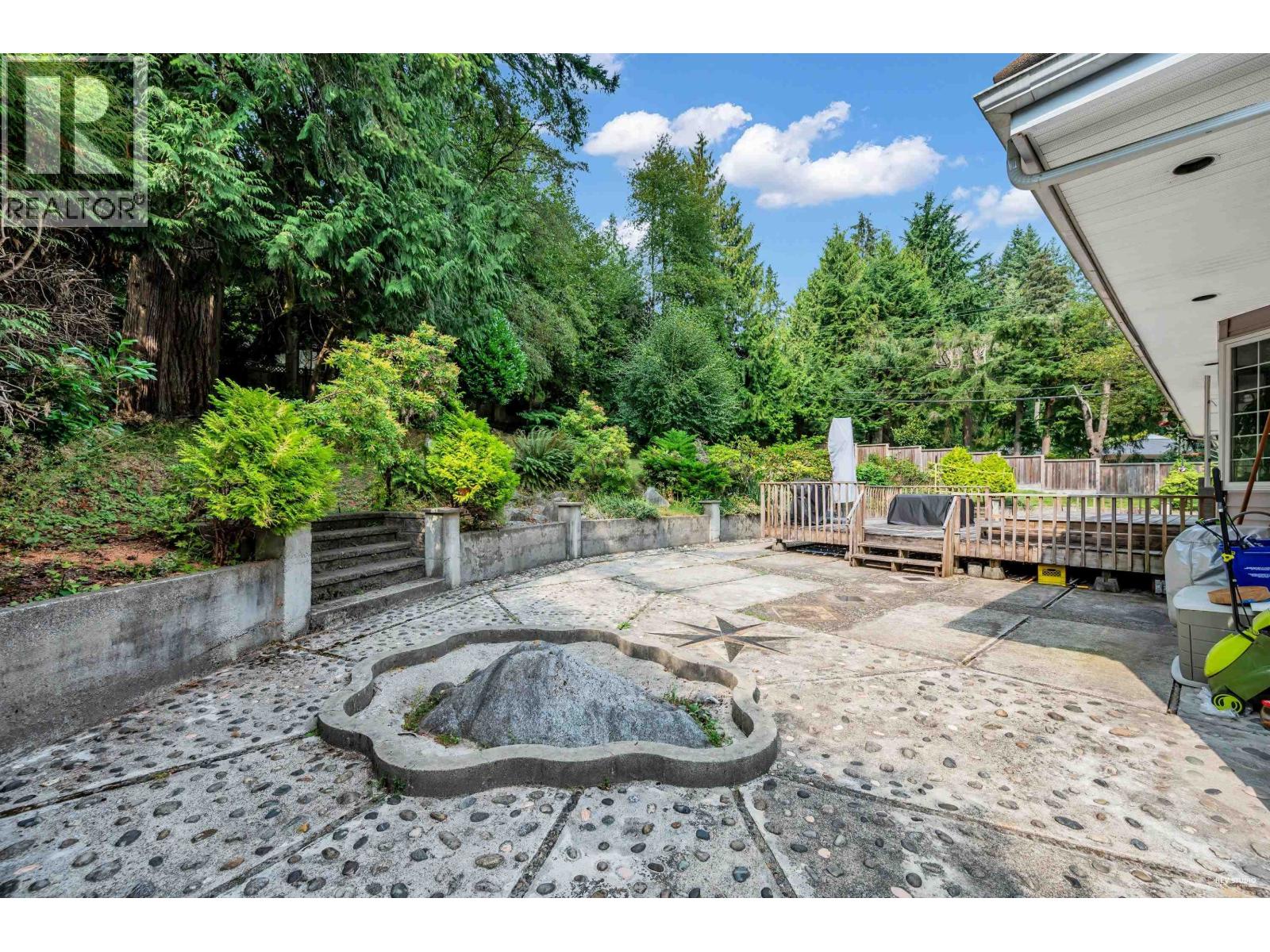 341 RABBIT LANE, West Vancouver