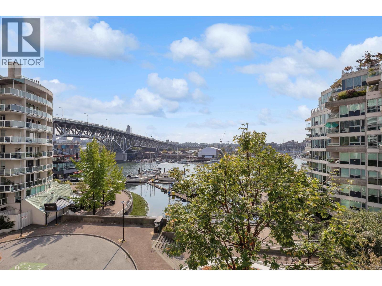 502 1501 HOWE STREET - Photo 2 of 26, Vancouver, British Columbia