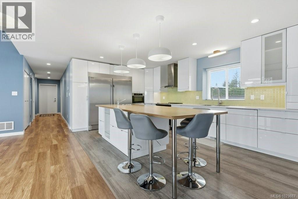 3885 Discovery Dr, Campbell River