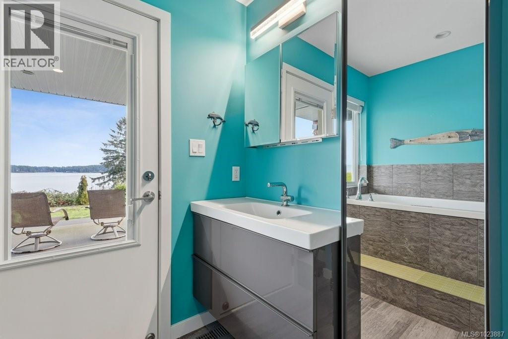 3885 Discovery Dr, Campbell River