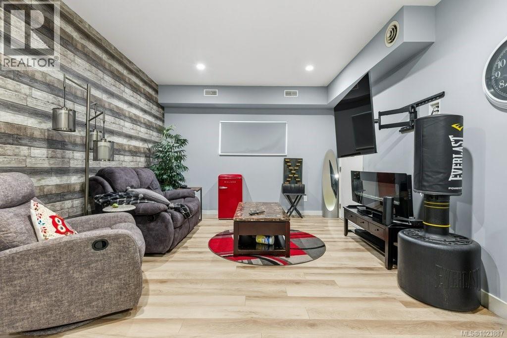 3885 Discovery Dr, Campbell River