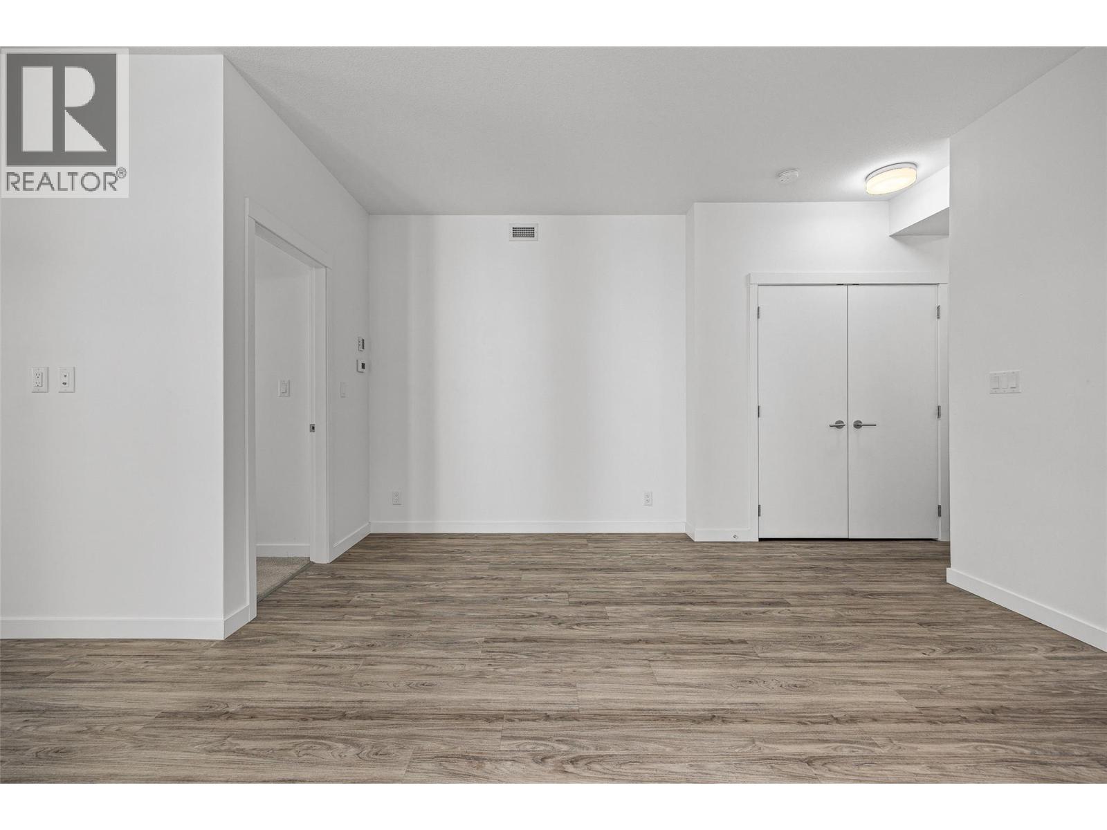 215 1800 Richter Street, Kelowna