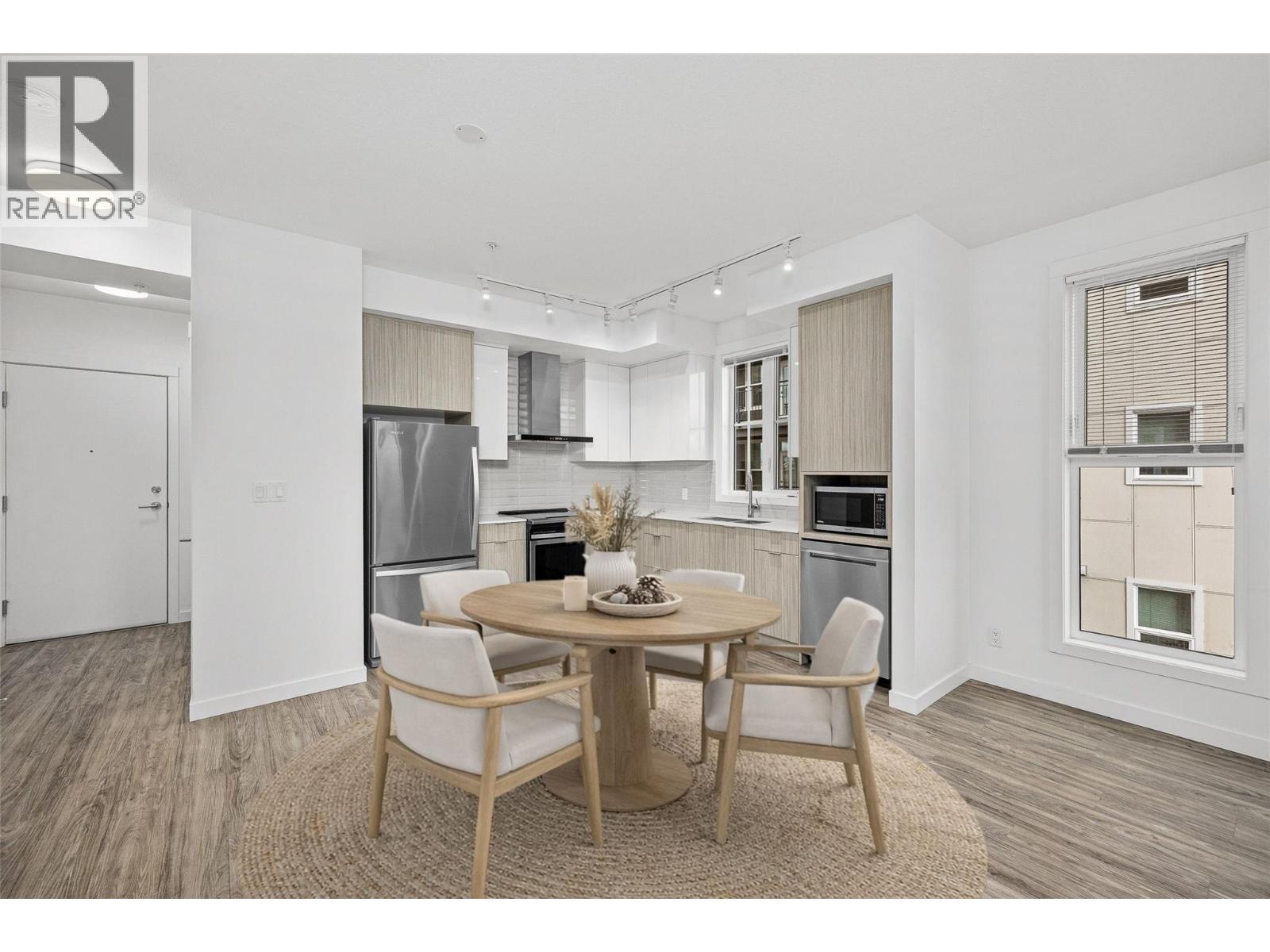 215 1800 Richter Street, Kelowna