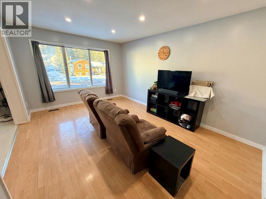 151 Wolverine Avenue, Tumbler Ridge