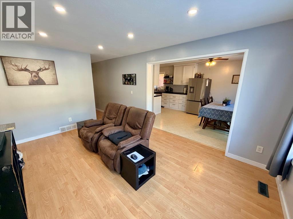 151 Wolverine Avenue, Tumbler Ridge