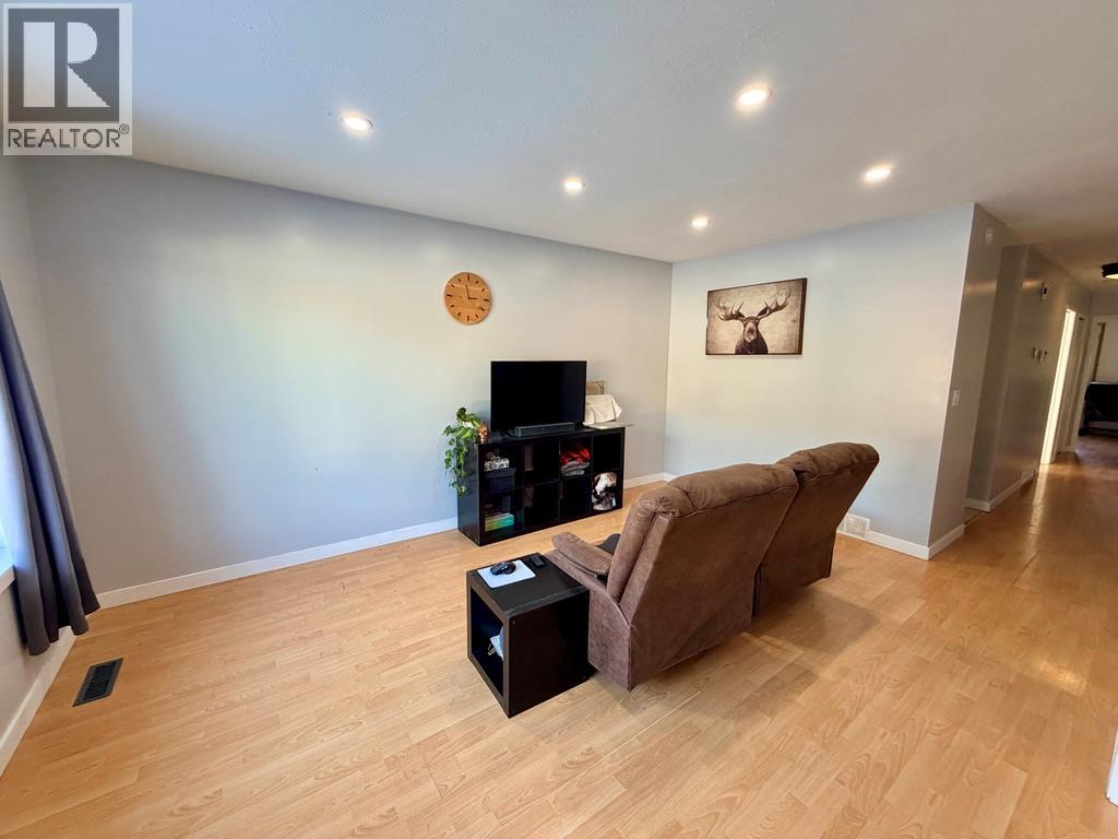 151 Wolverine Avenue, Tumbler Ridge