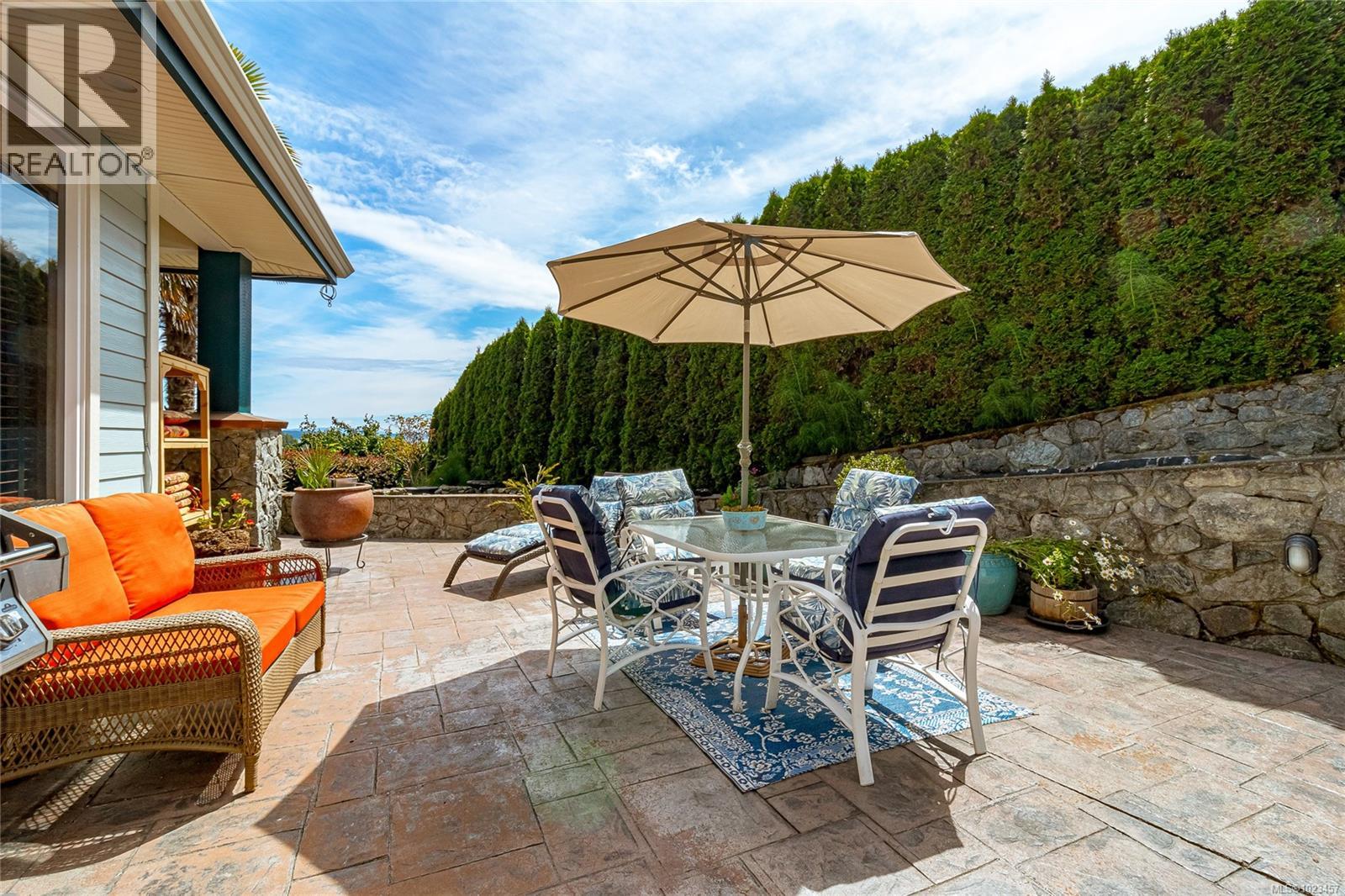 7014 Beach View Crt, Central Saanich