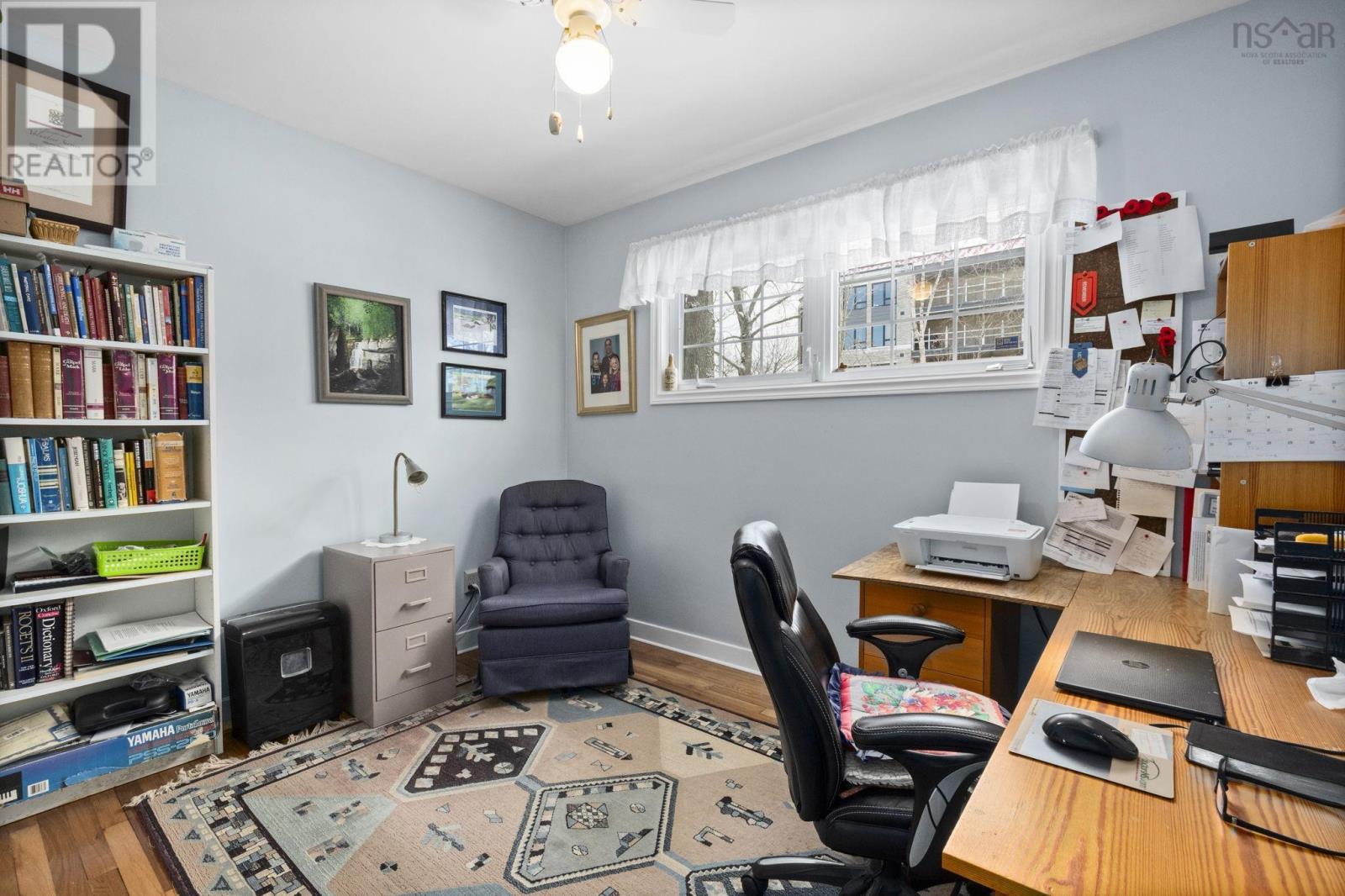 Property 22 of 52 of 16 Canary Crescent