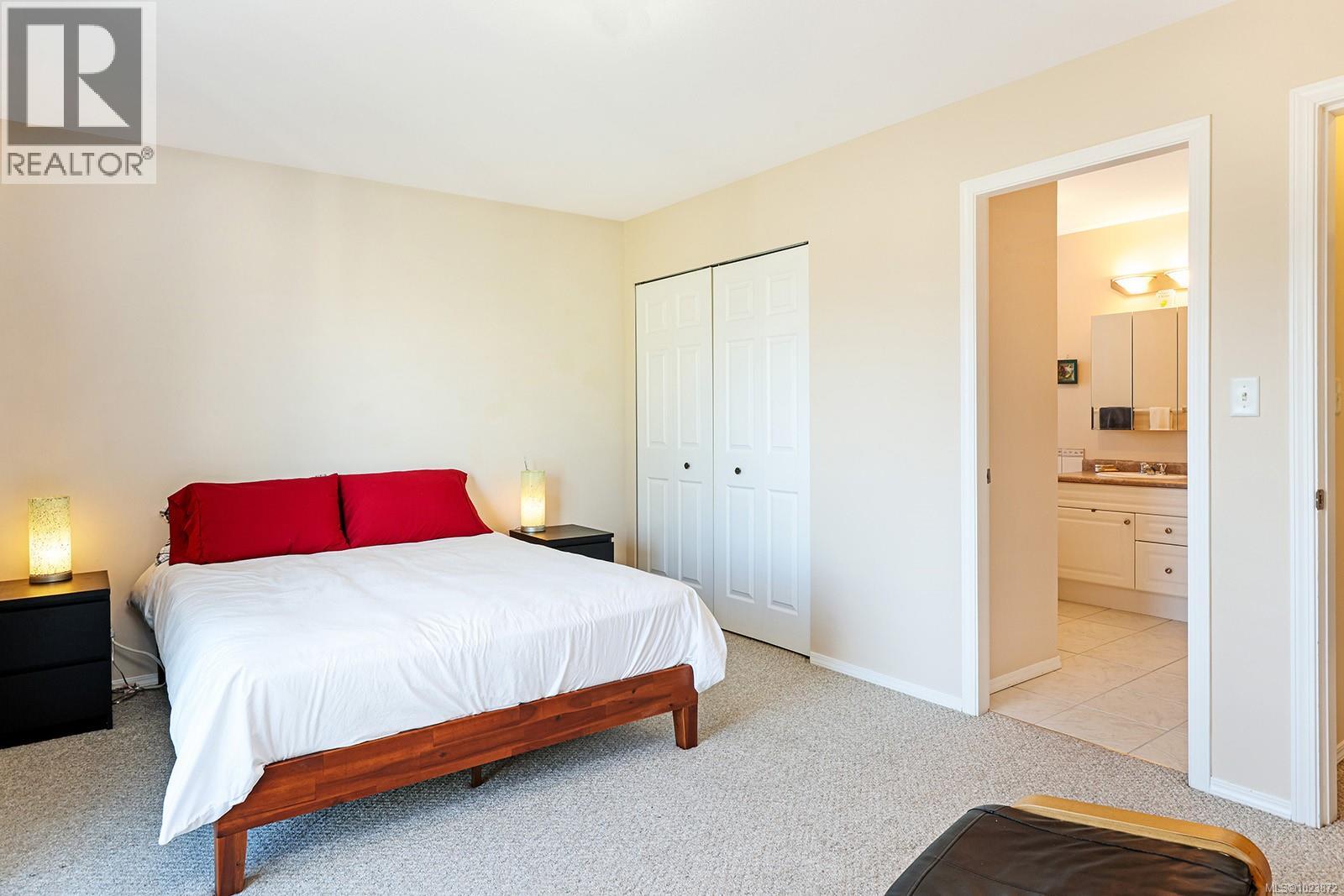 1270 Beckton Dr, Comox